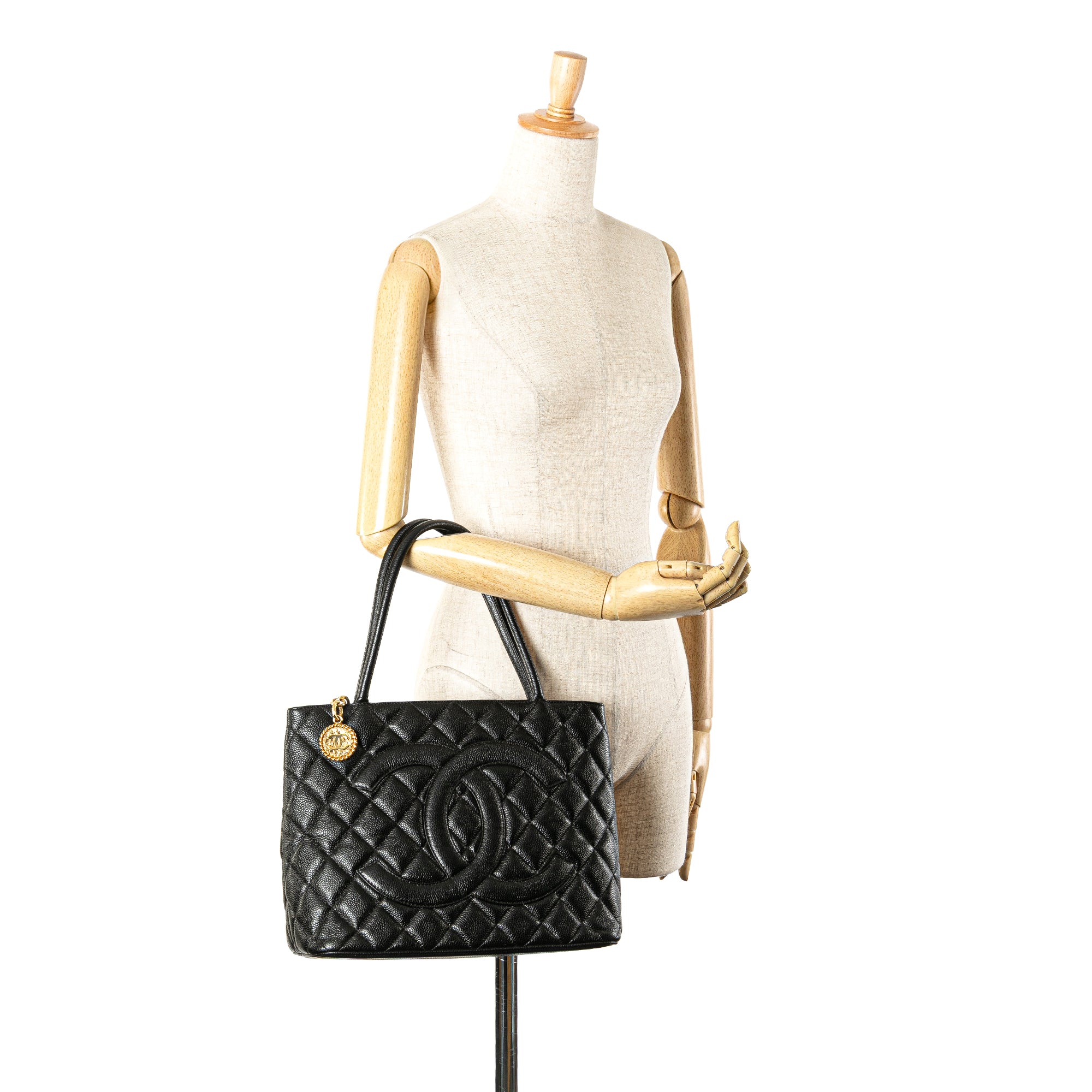 Chanel Caviar Medallion Tote - image 12