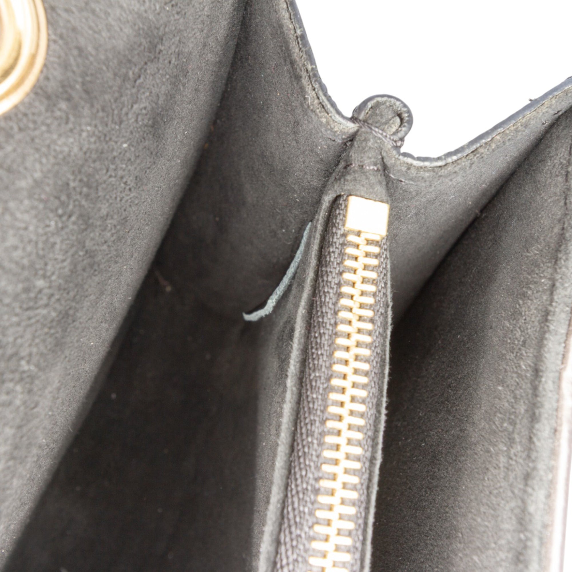 Louis Vuitton Monogram Victoire - image 6