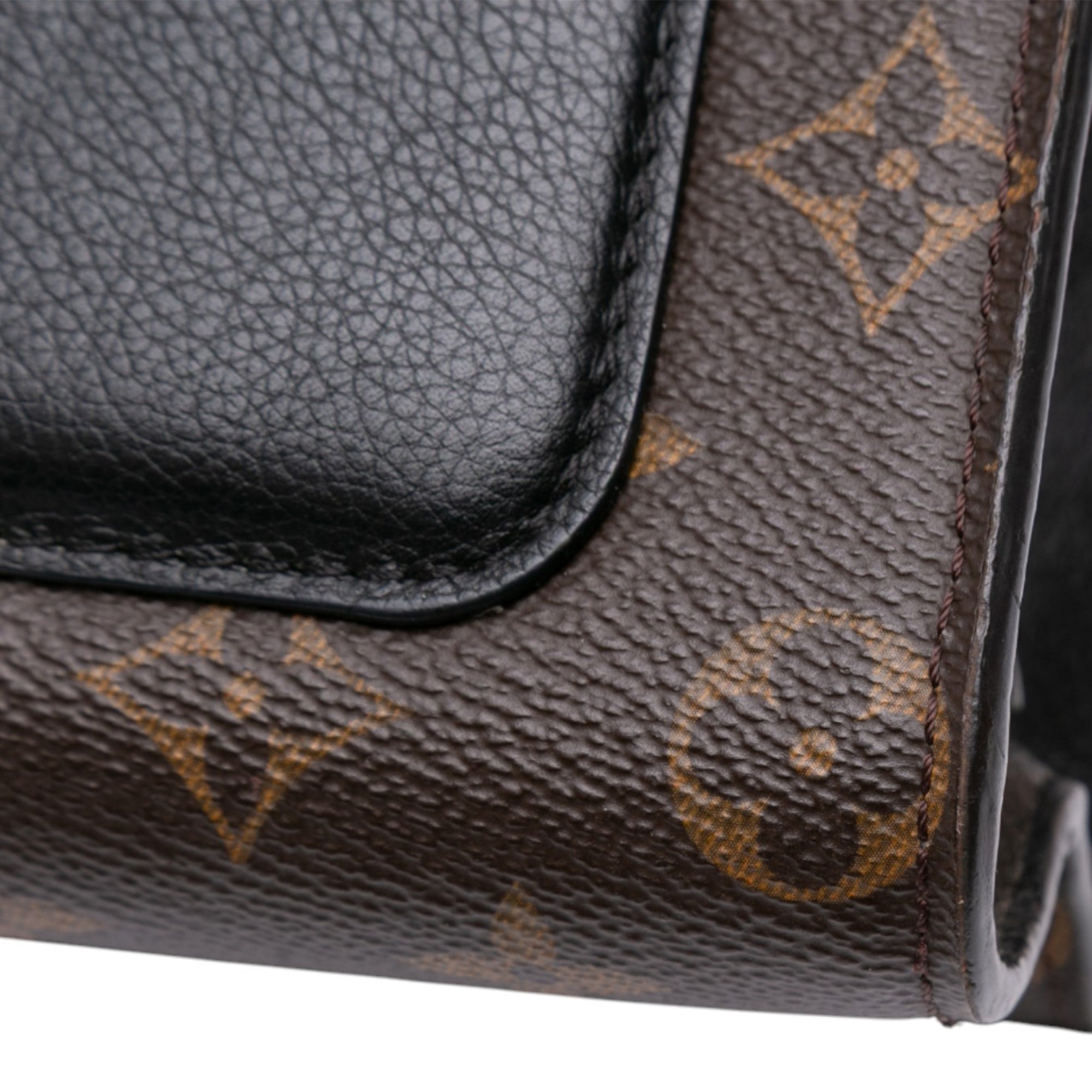 Louis Vuitton Monogram Victoire - image 9