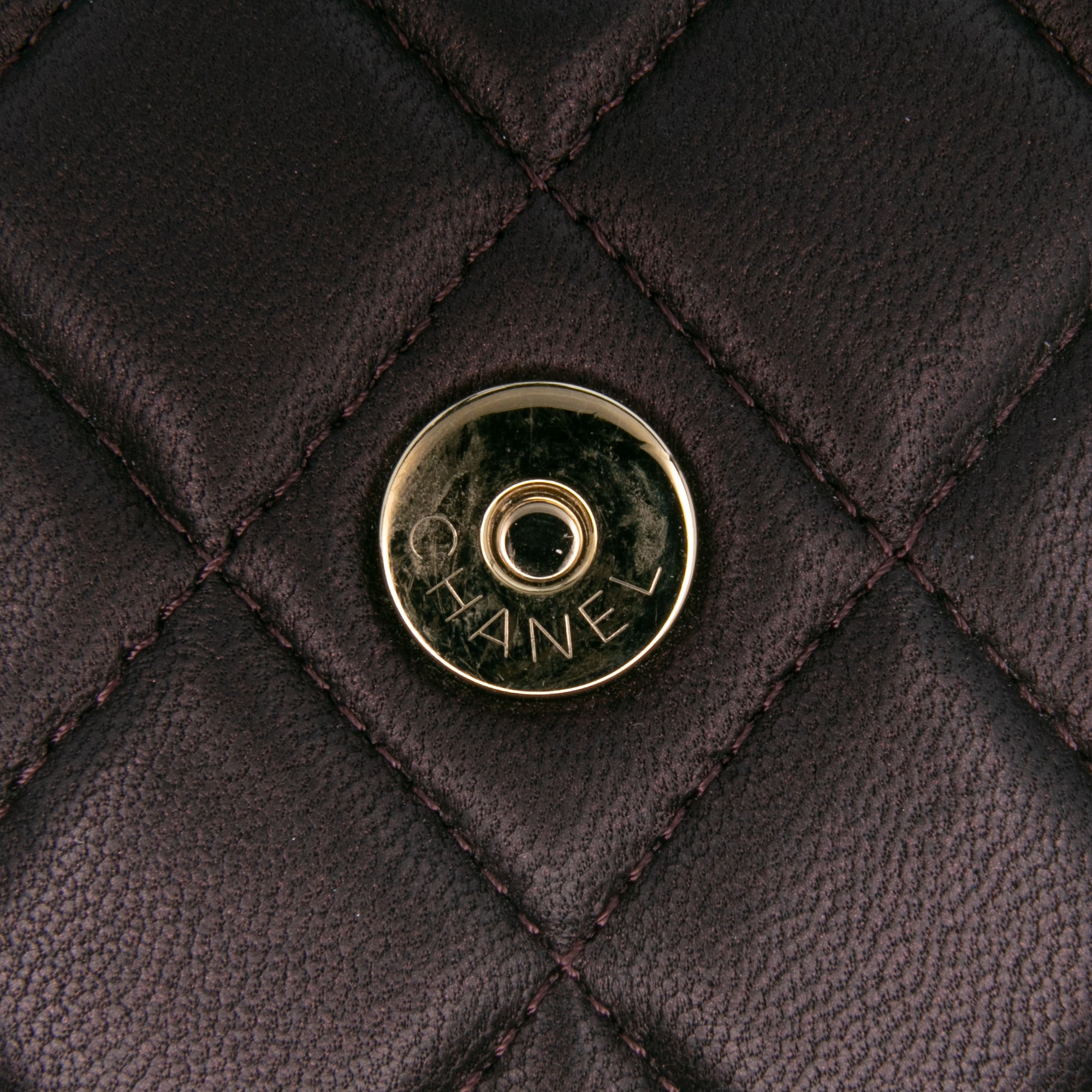 Chanel CC Quilted Iridescent Lambskin Top Handle Flap Clutch With Chain - image 7