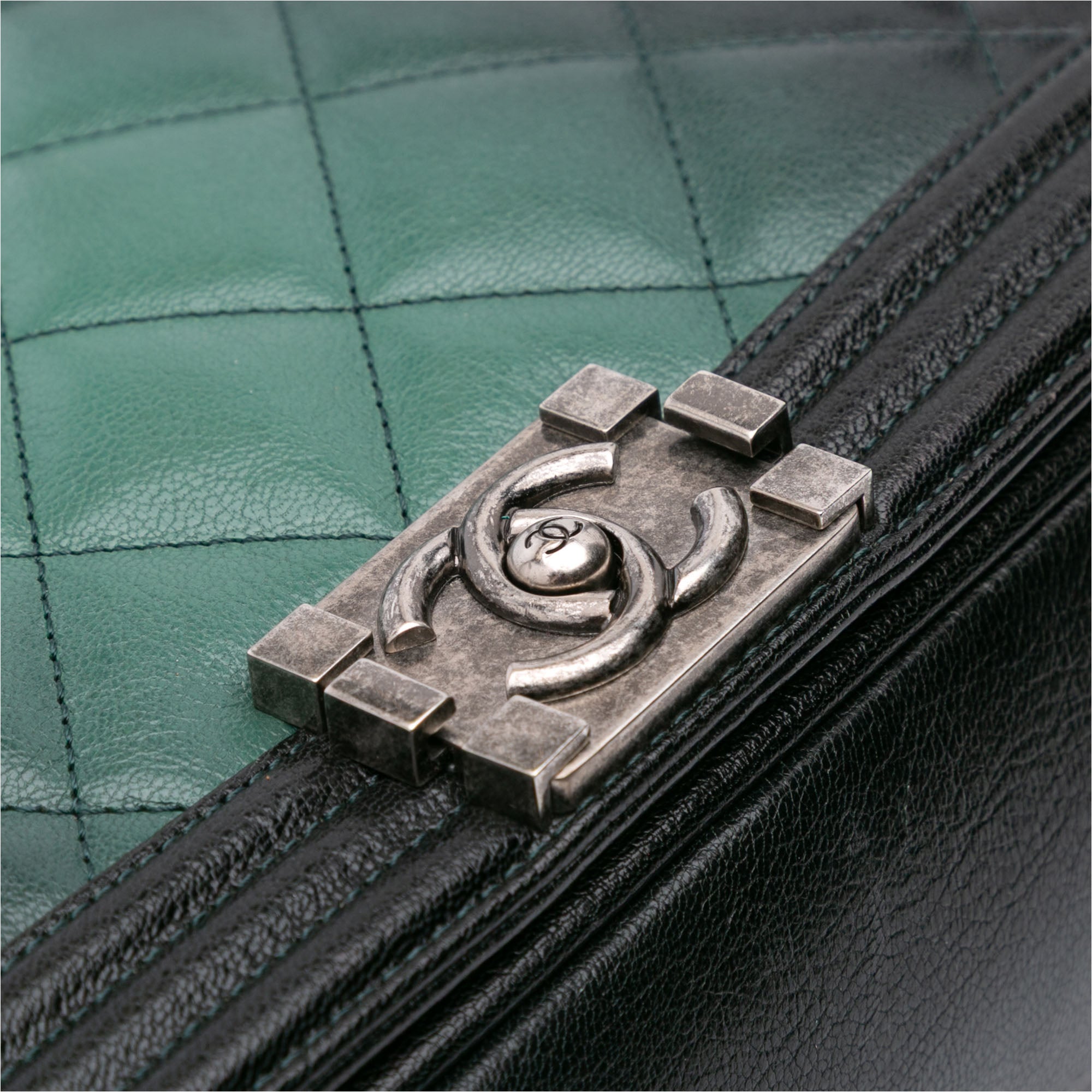 Chanel Large Quilted Calfskin Ombre Boy Flap - image 8