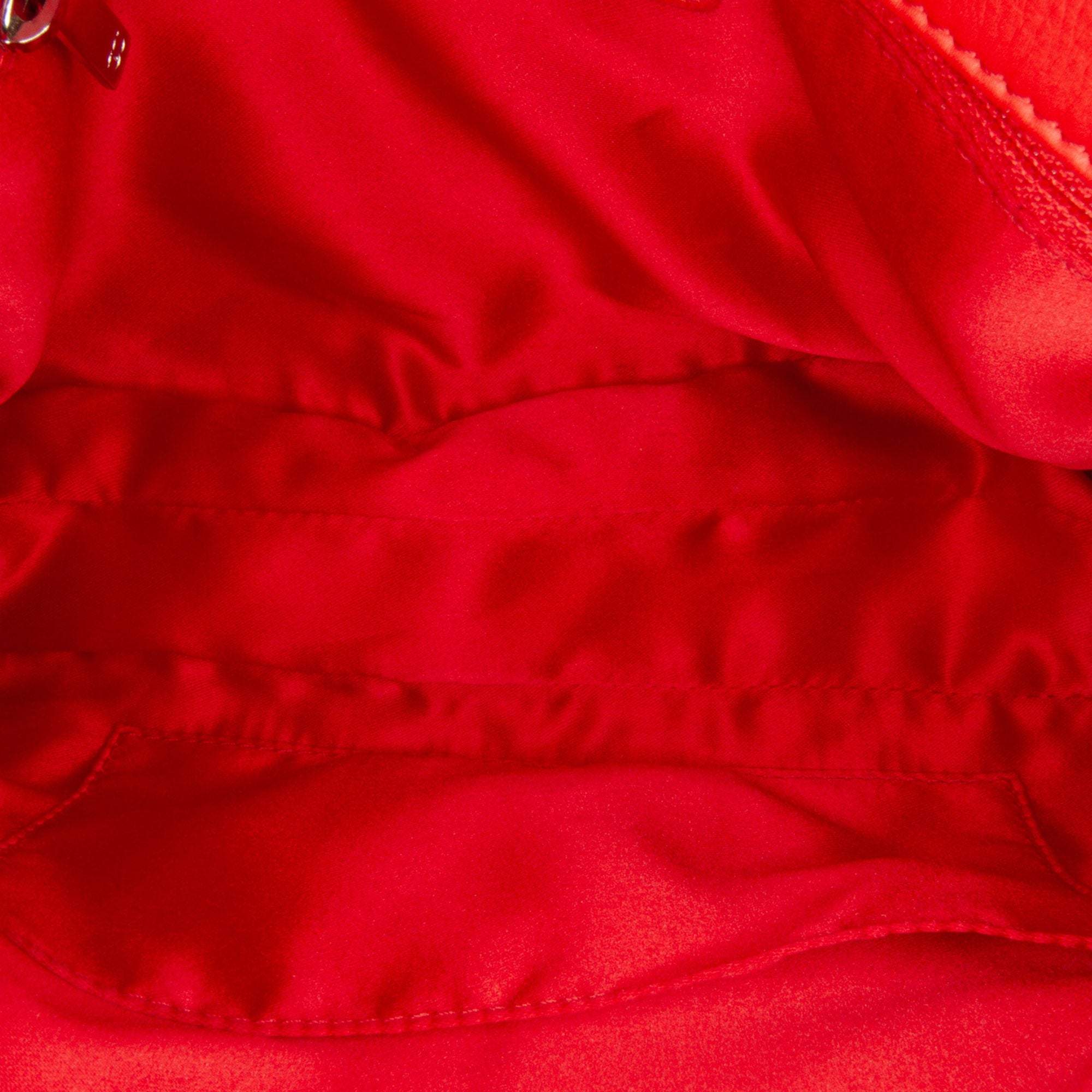 Chanel Maxi 3 Tender Touch Flap - image 7