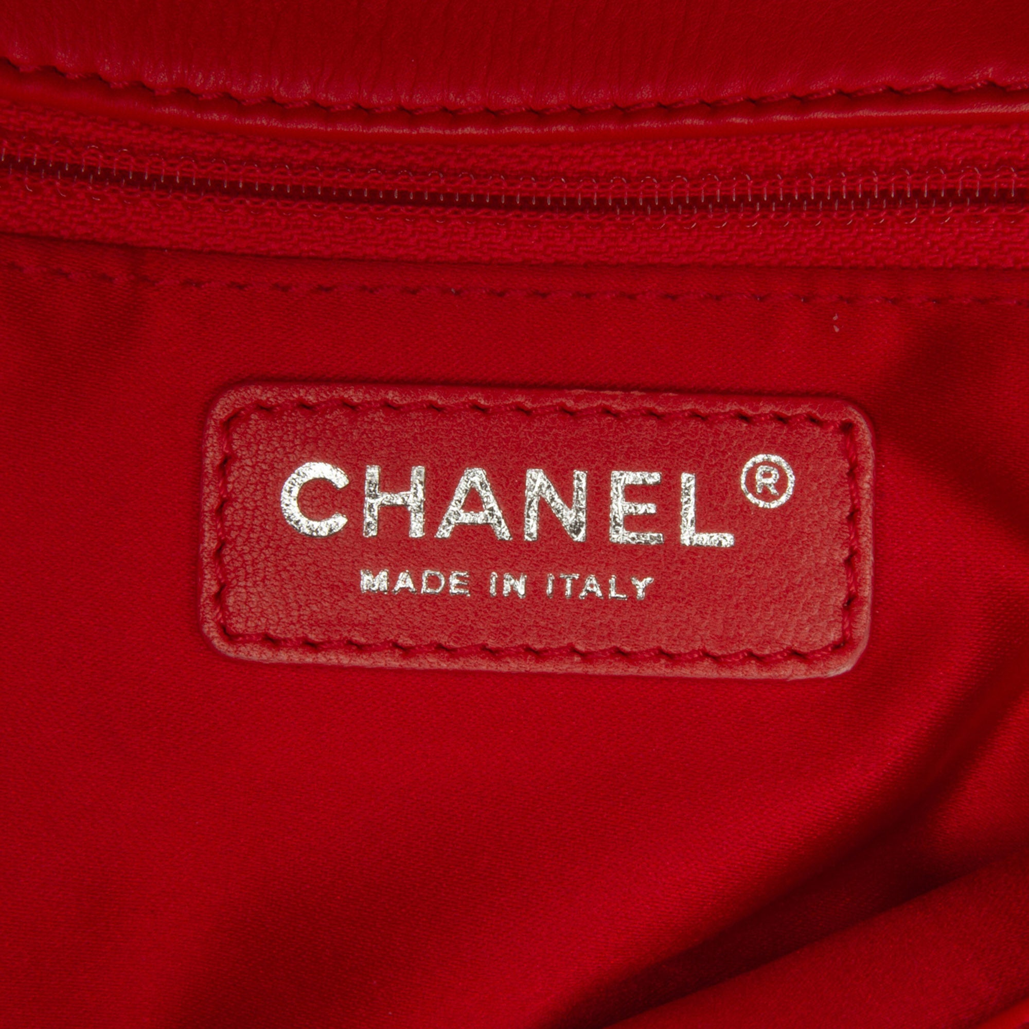 Chanel Maxi 3 Tender Touch Flap - image 8