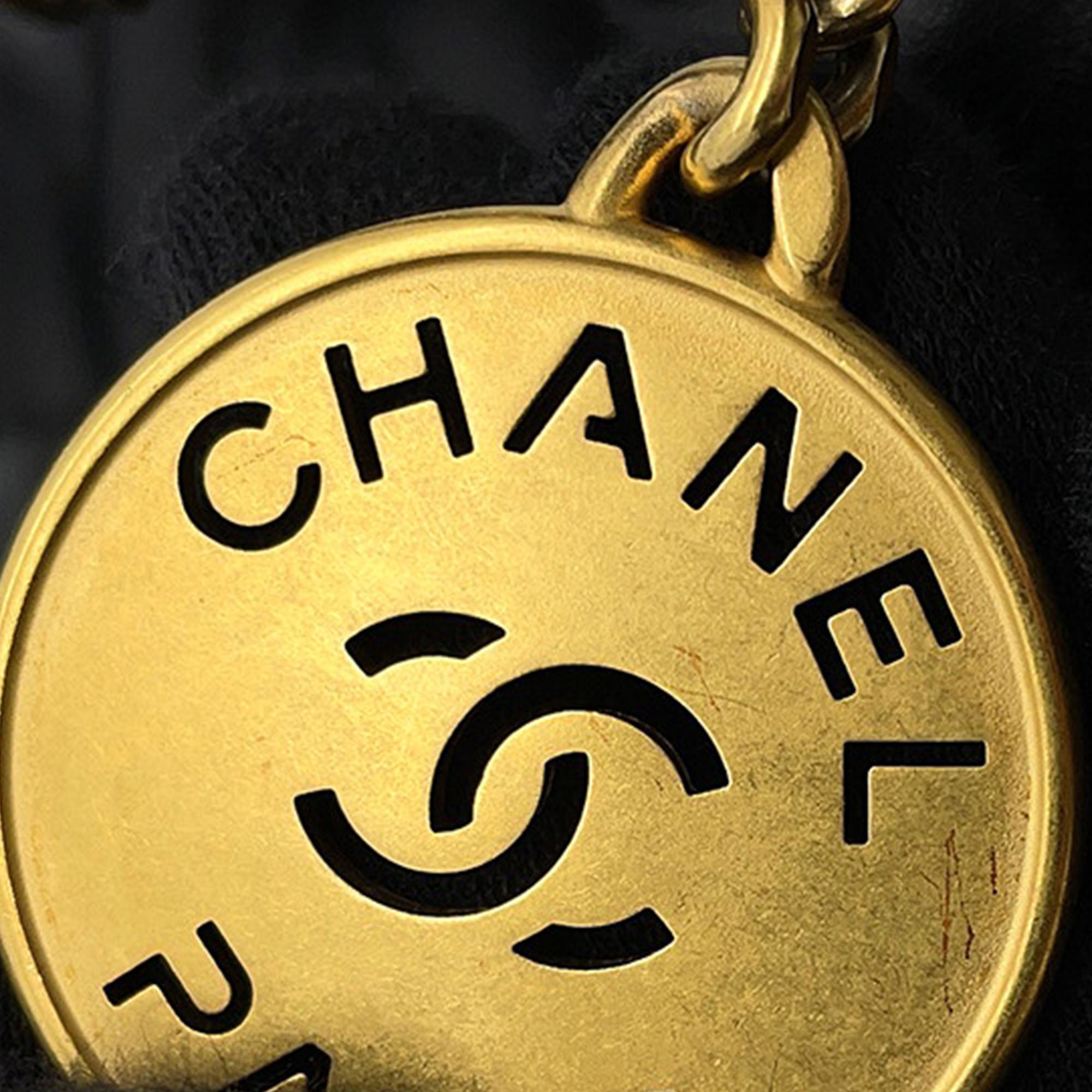 Chanel Mini Shiny Calfskin 22 Handbag - image 9