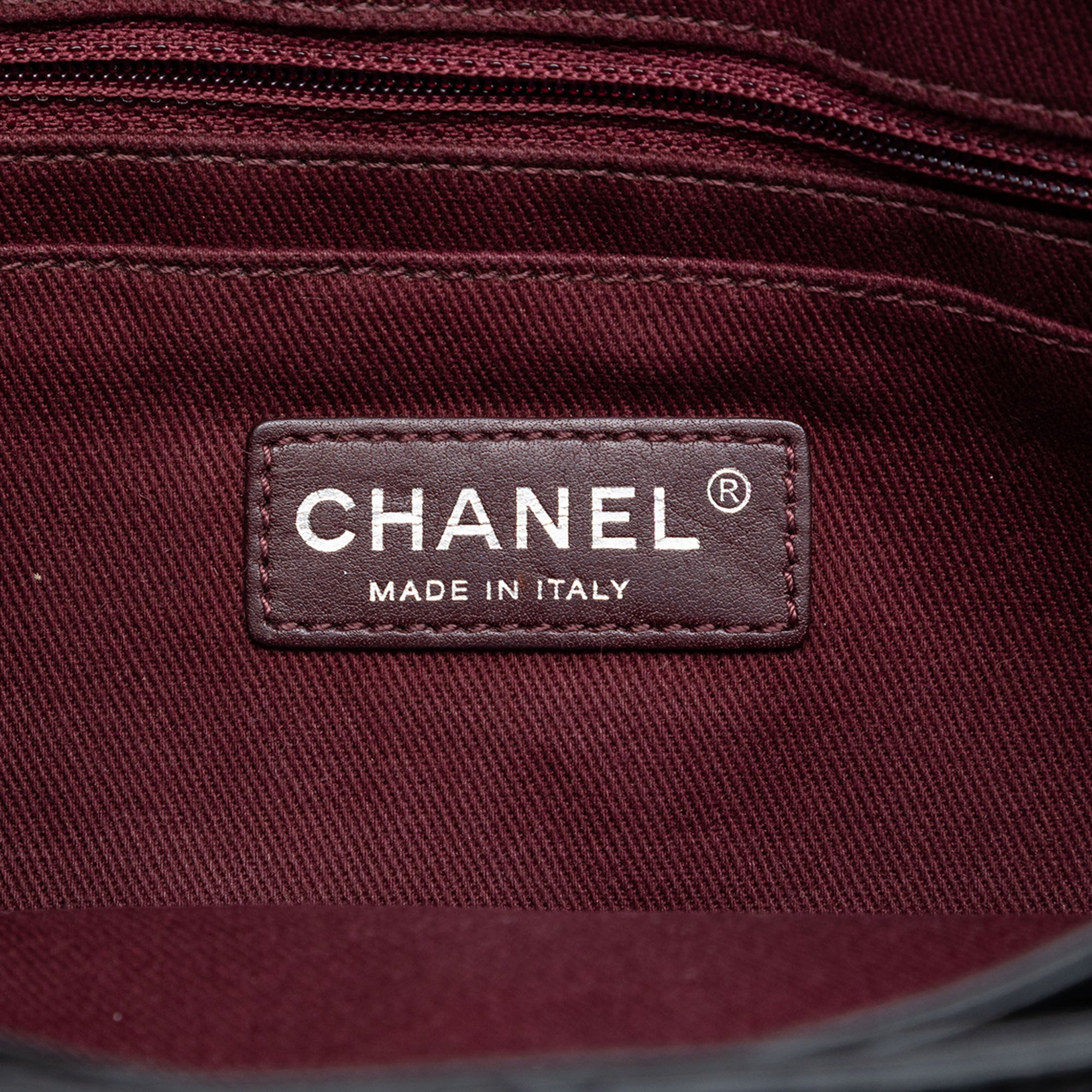Chanel Quilted Glazed Calfskin Coco Pleats Chain Clutch - image 5