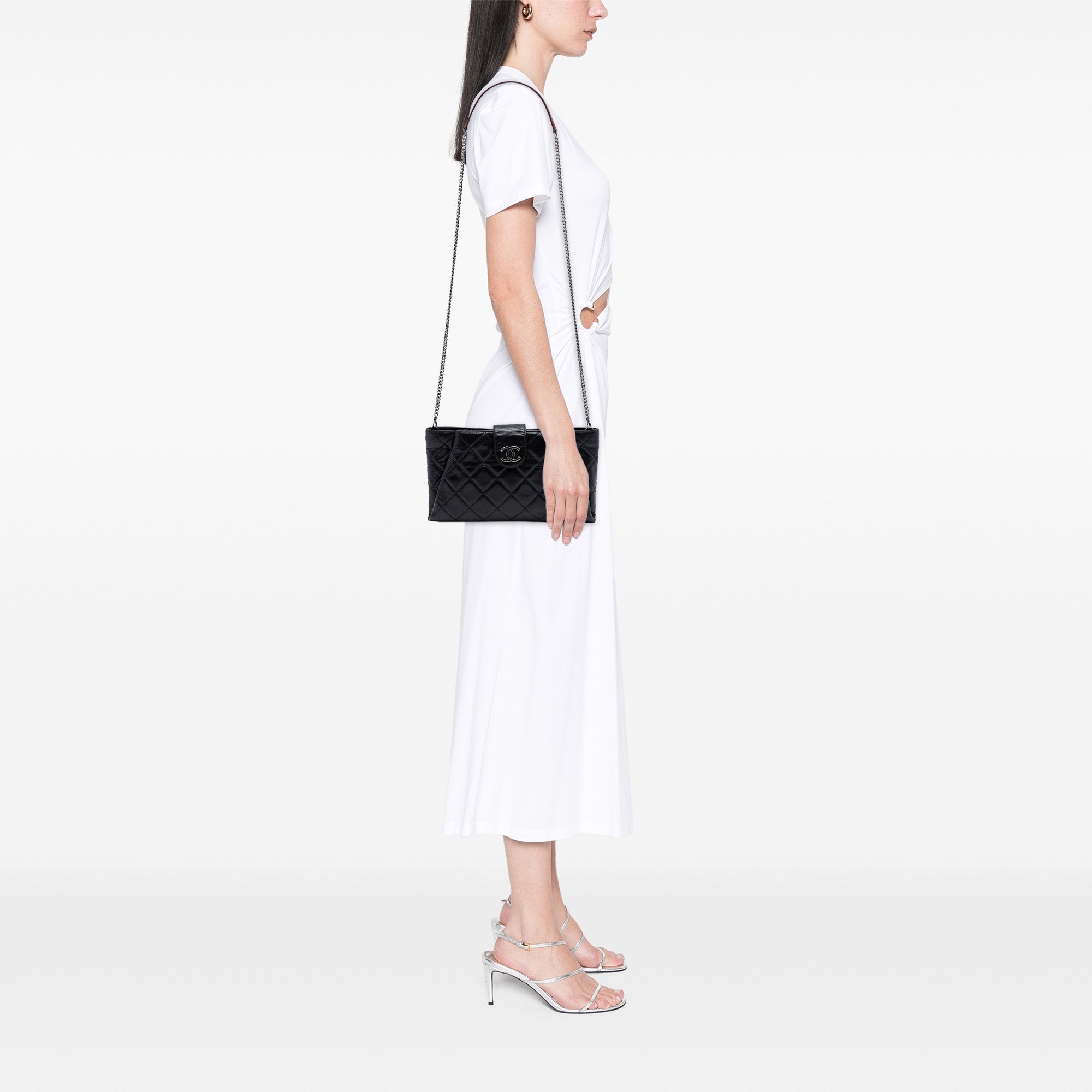 Chanel Quilted Glazed Calfskin Coco Pleats Chain Clutch - image 6