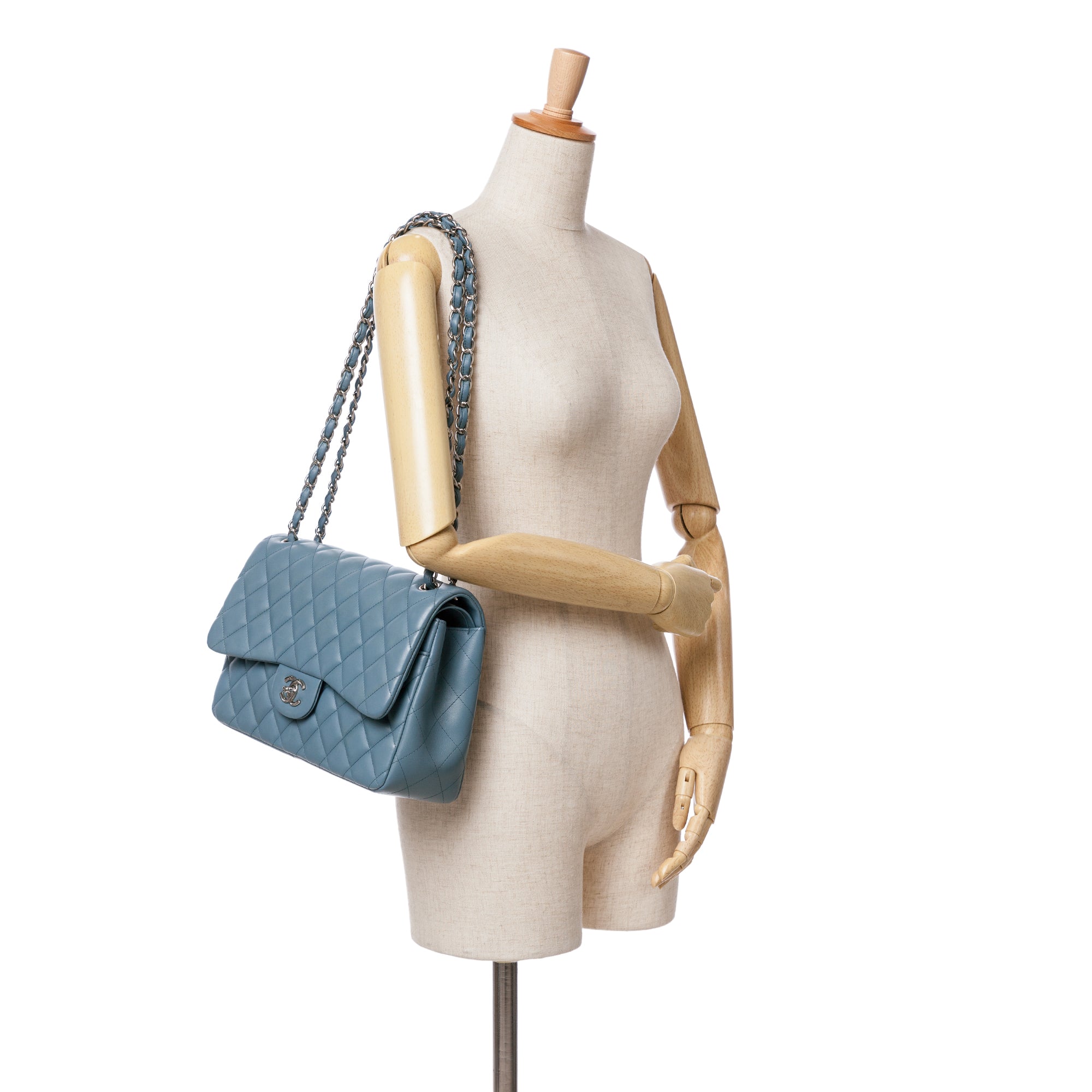 Chanel Jumbo Classic Lambskin Double Flap - image 11