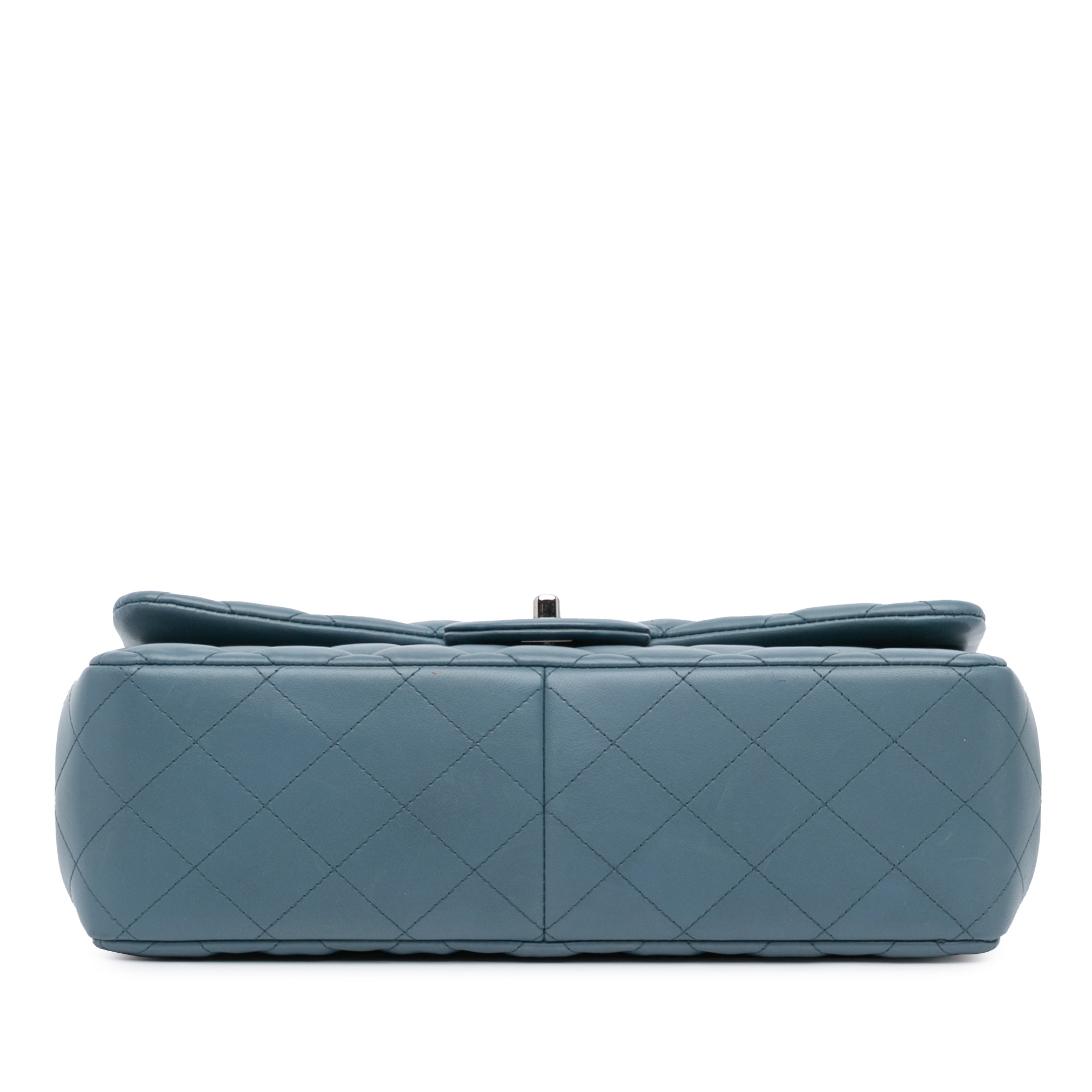 Chanel Jumbo Classic Lambskin Double Flap - image 3