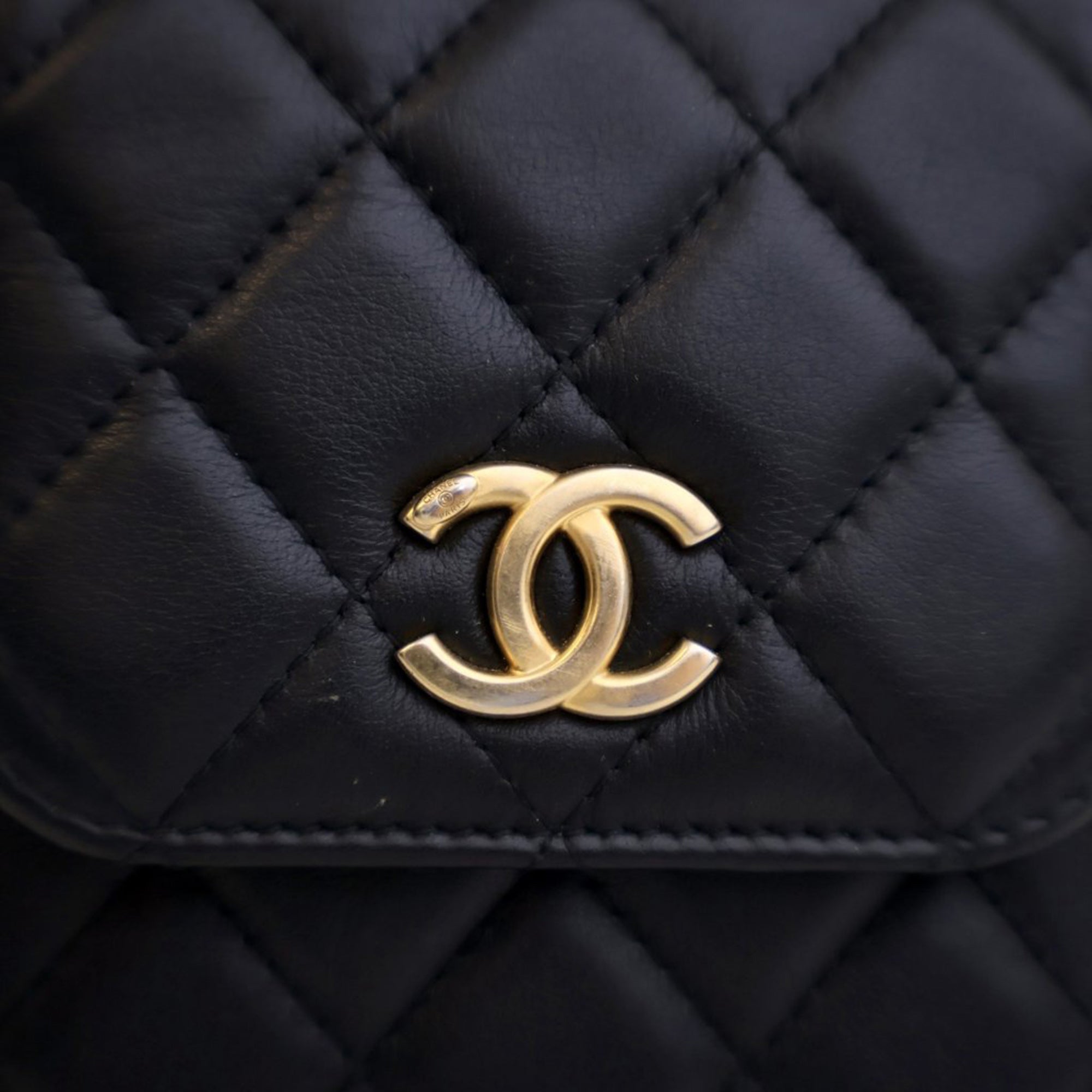 Chanel CC Quilted Lambskin Pearl Phone Holder - image 8