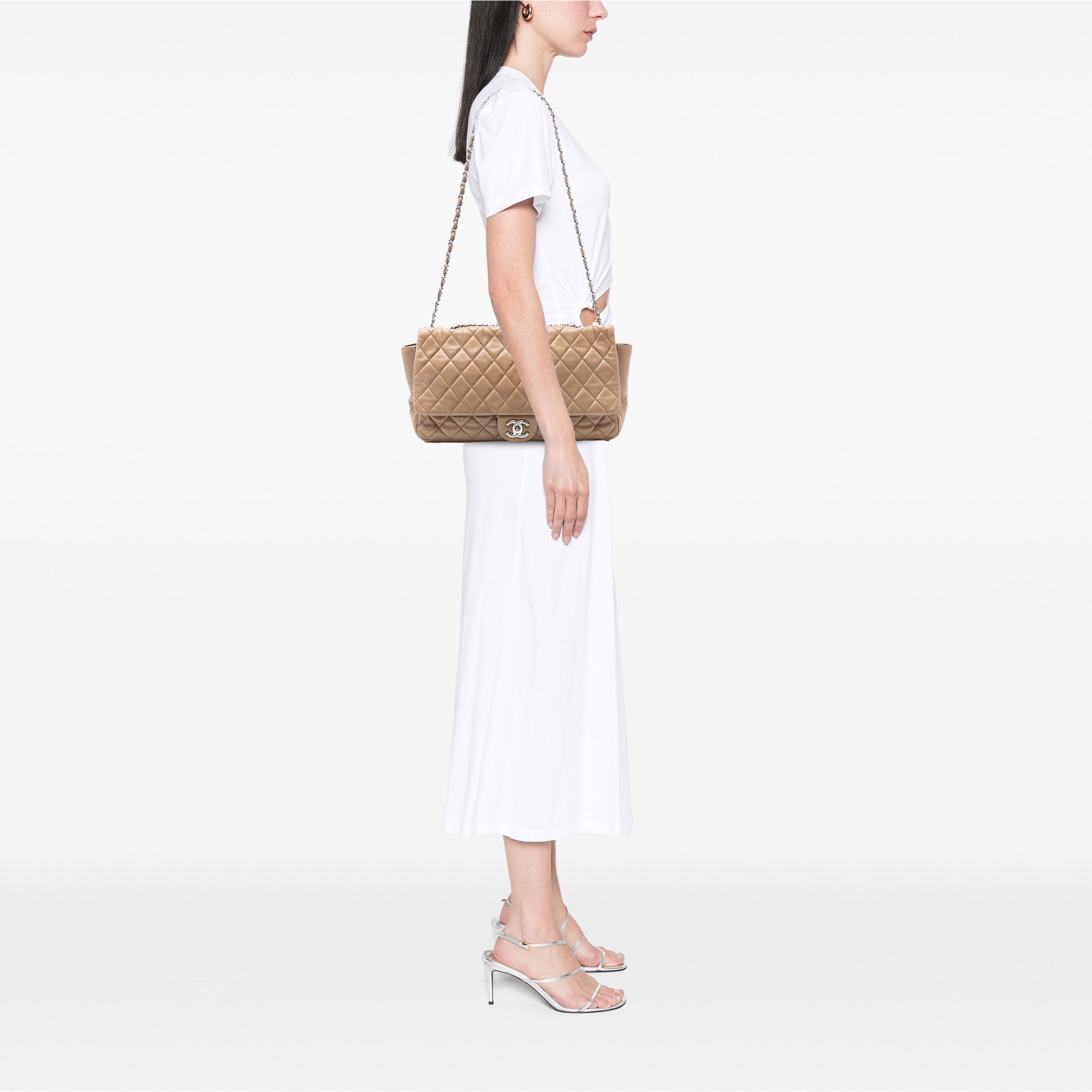 Chanel Jumbo Quilted Lambskin Coco Rain Flap - image 7