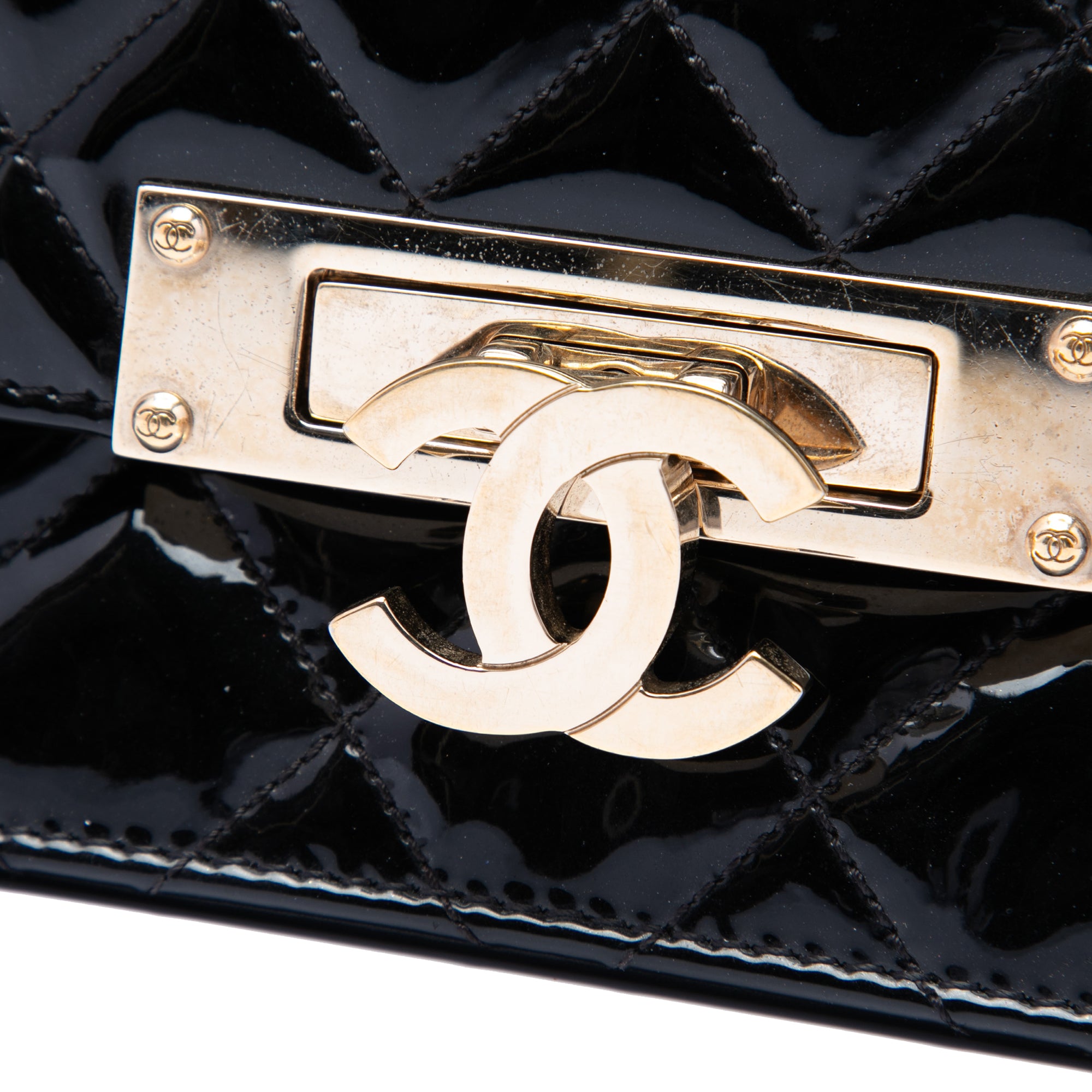 Chanel Quilted Patent Golden Class East West Wallet on Chain - image 5
