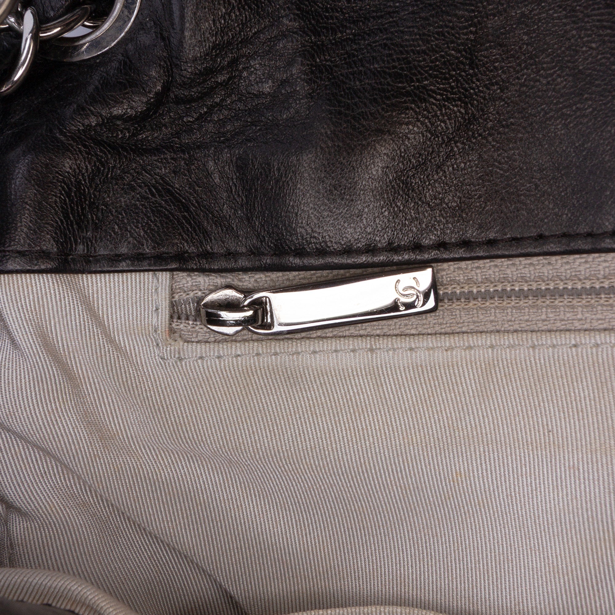 Chanel Quilted Lambskin Stravinsky Flap - image 5