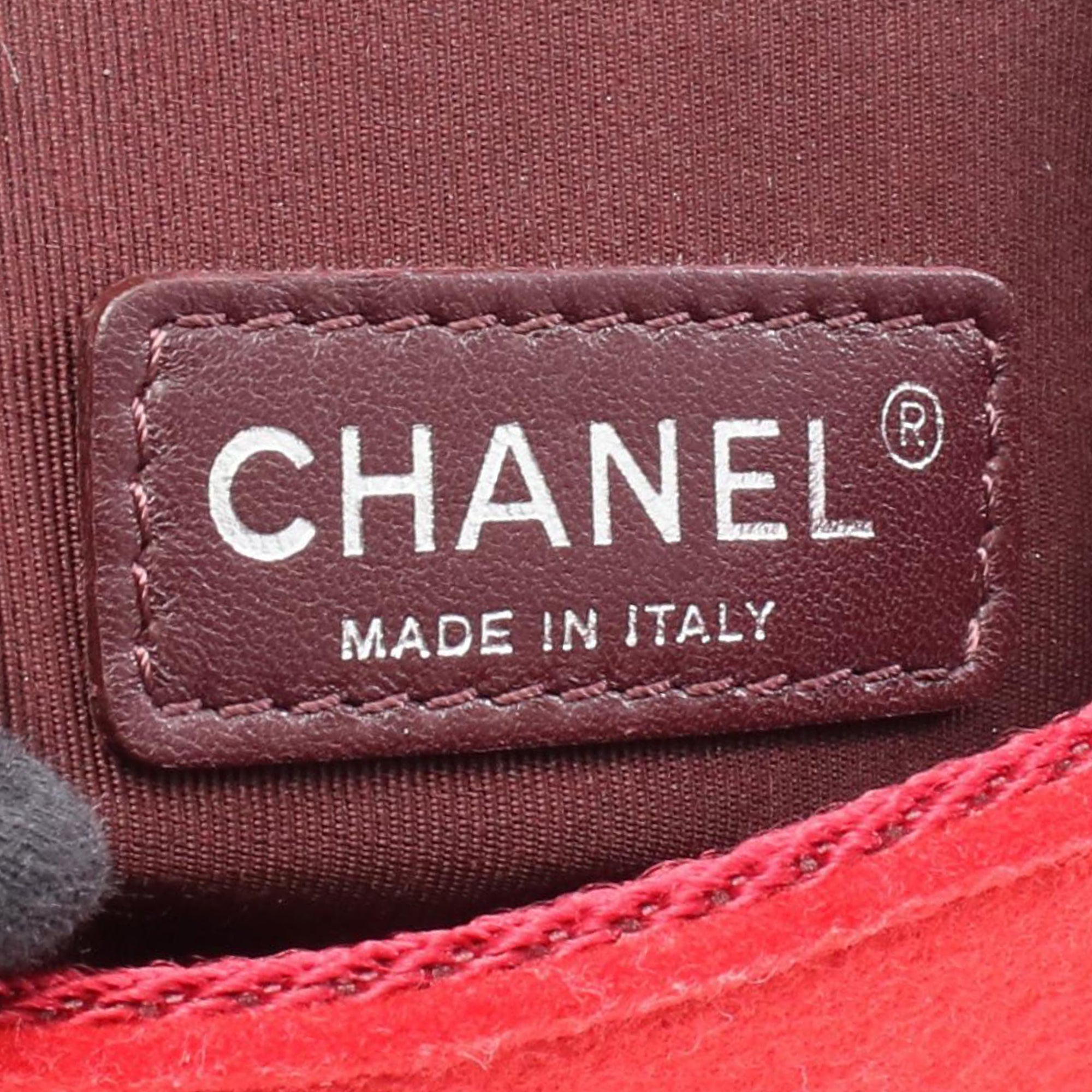 Chanel Paris Salzburg Mini Quilted Glazed Calfskin and Felt Edelweiss Flower Flap - image 5