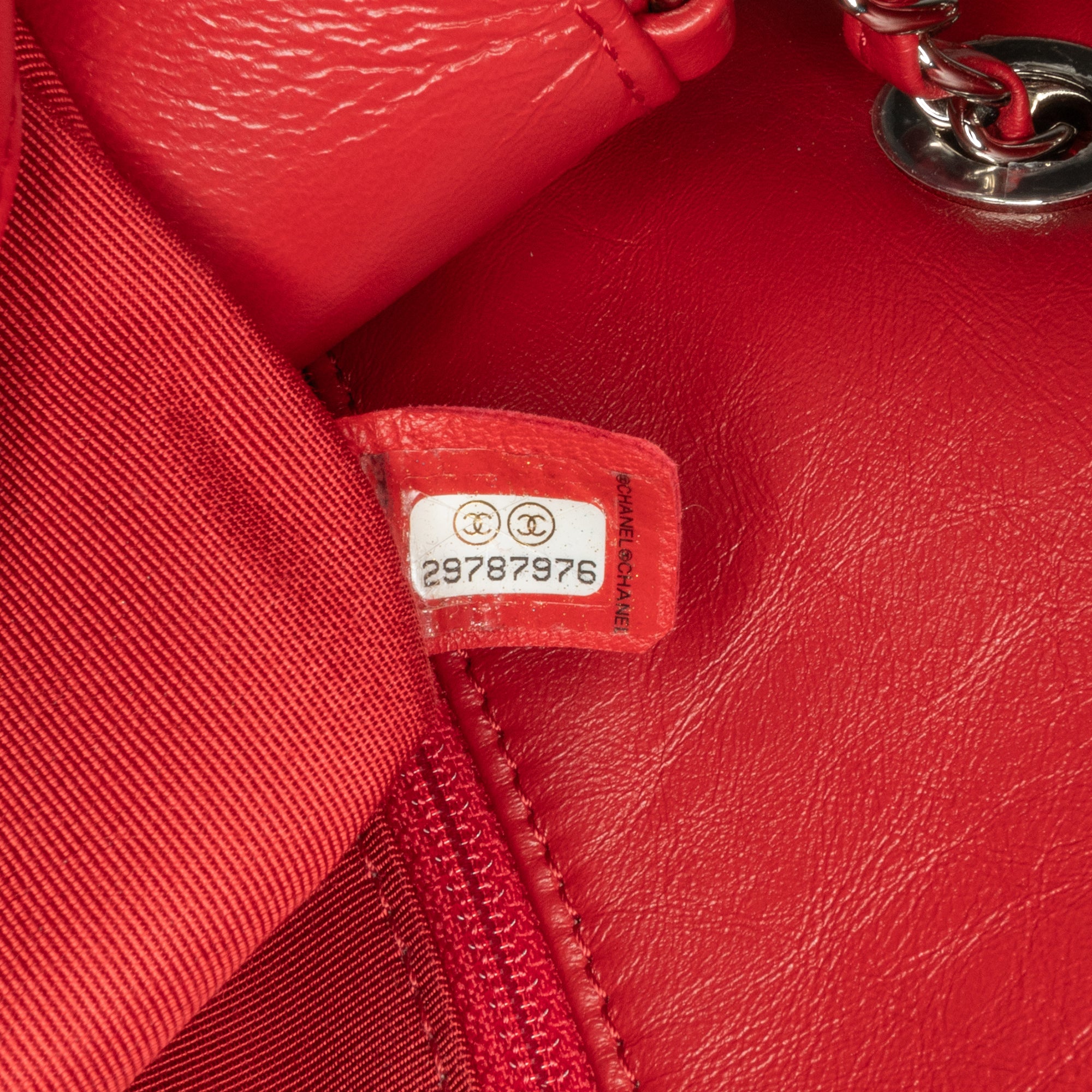 Chanel Running Chain Flap Bag - image 7