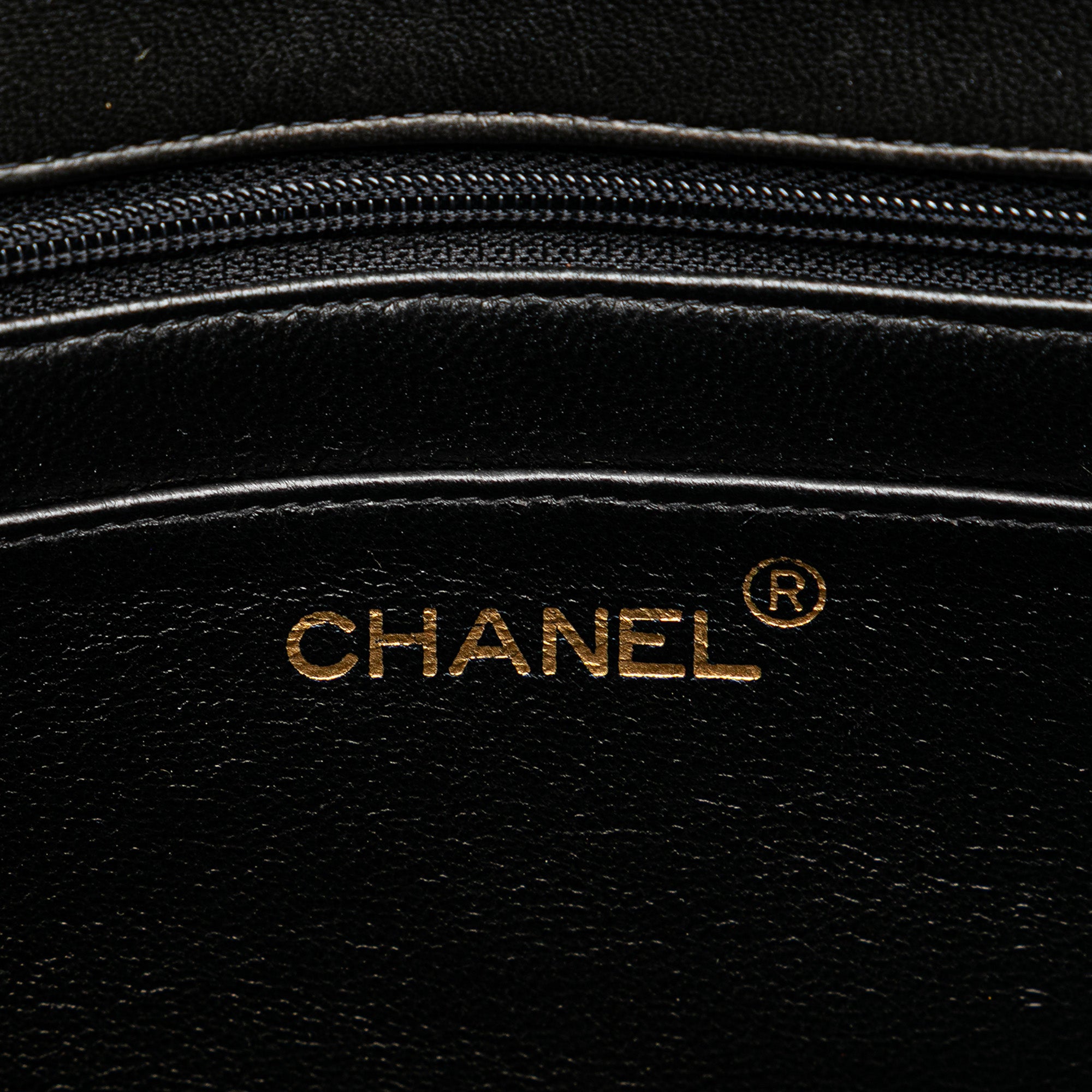 Chanel Medium CC Quilted Lambskin Border Single Flap - image 5