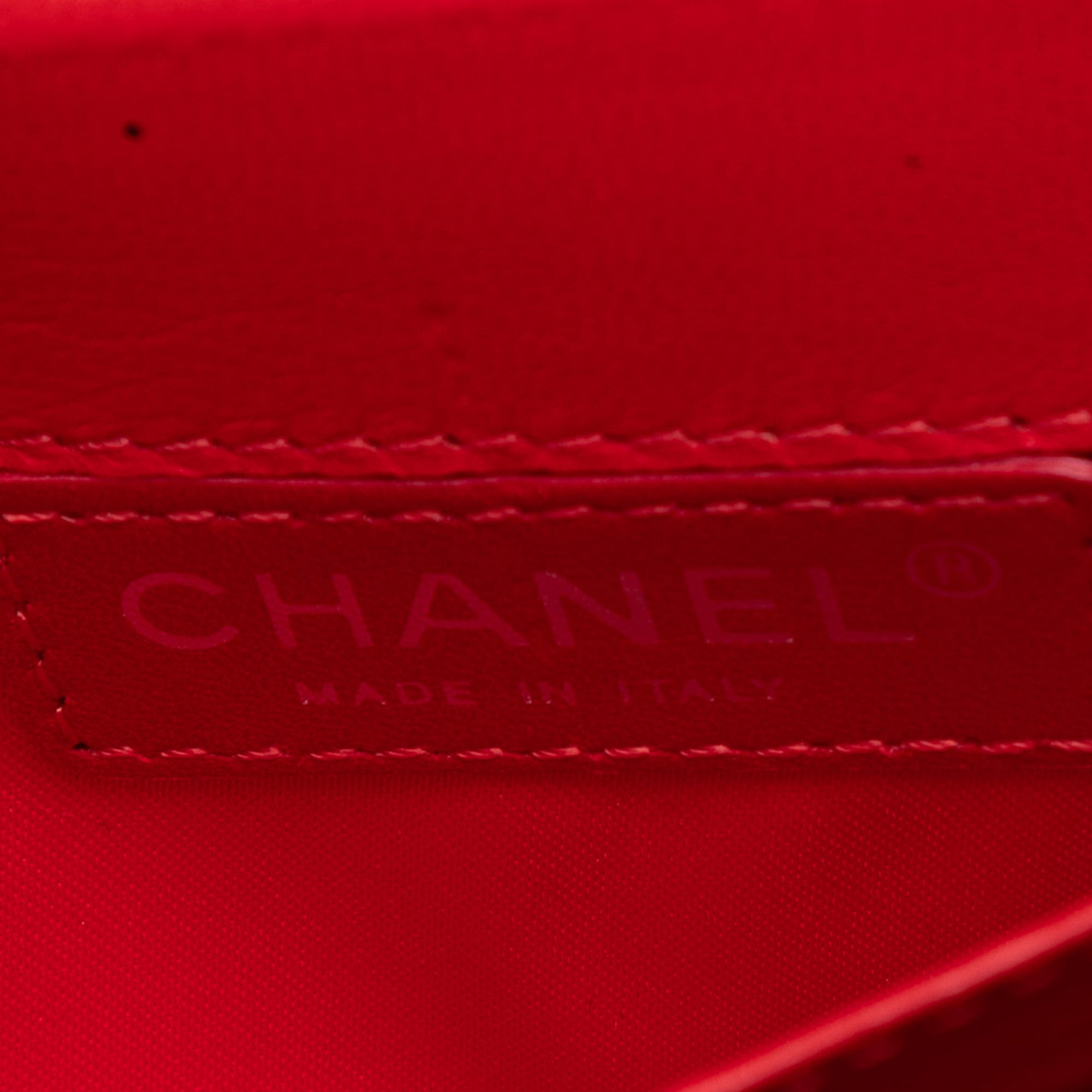 Chanel Classic Lambskin East West Wallet on Chain - image 5