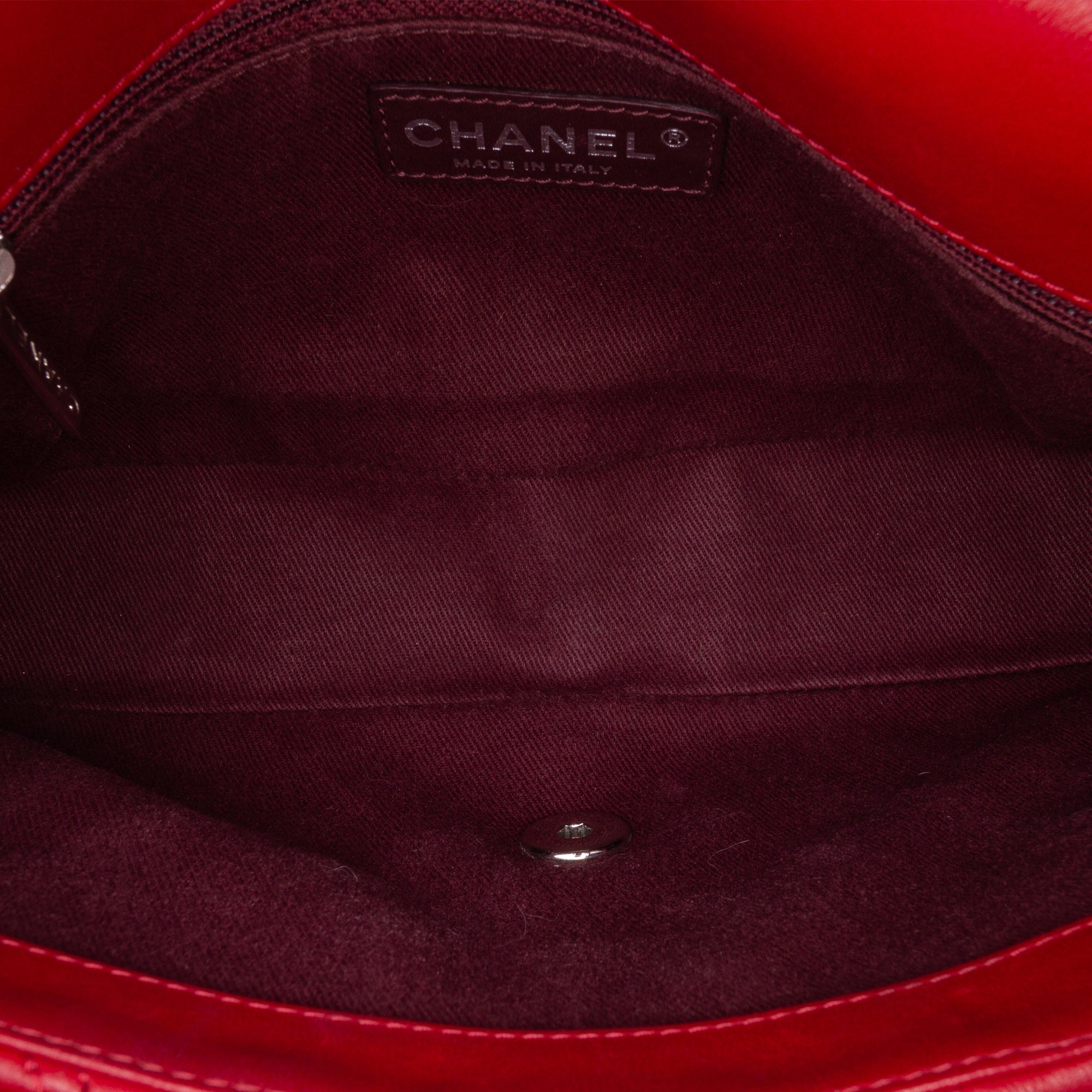 Chanel Medium Double Stitch Chevron Lambskin Single Flap - image 4