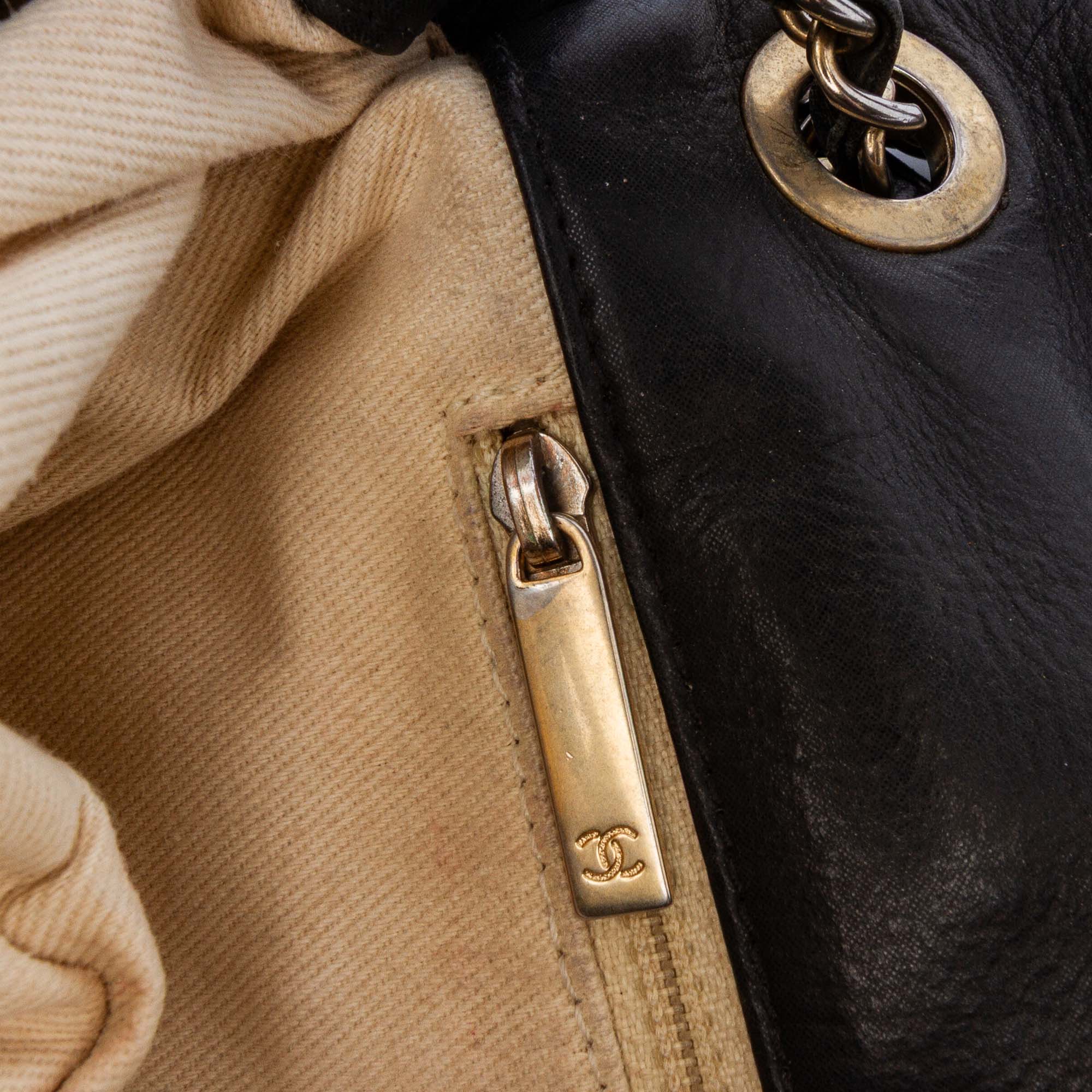 Chanel Quilted Calfskin Chic Quilt Flap - image 8