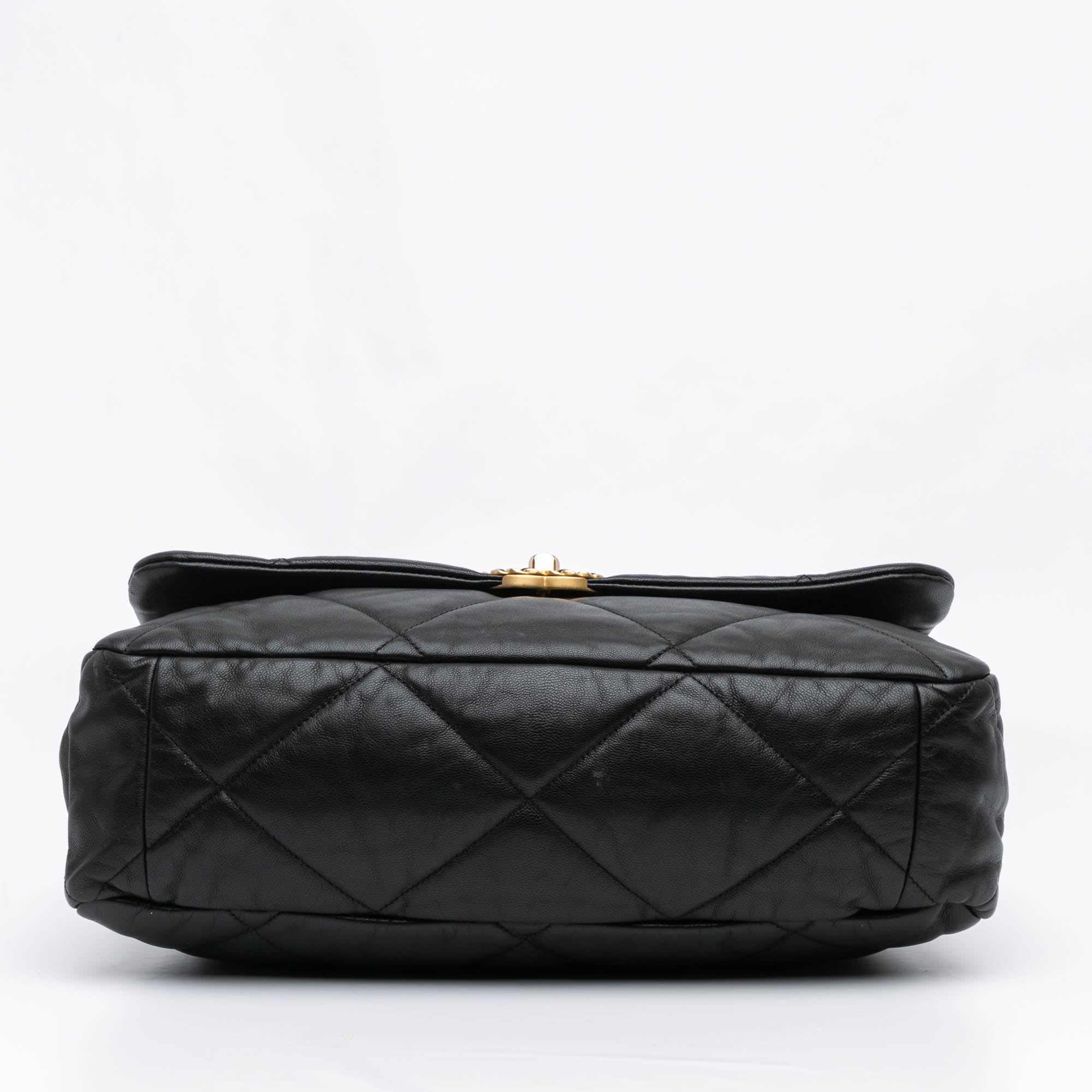 Chanel Maxi Lambskin 19 Flap - image 3
