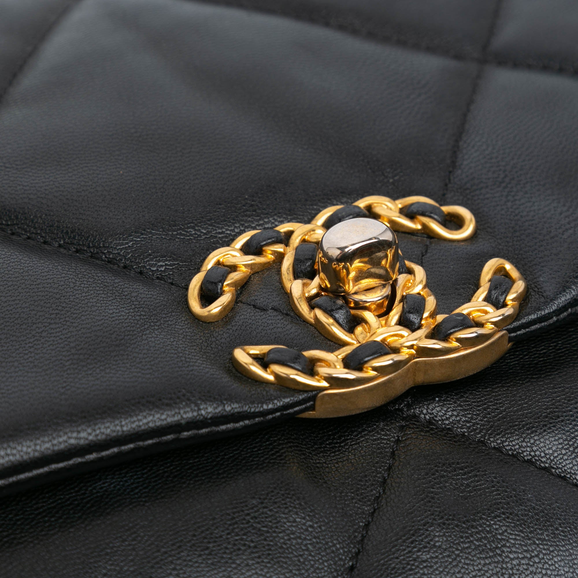 Chanel Maxi Lambskin 19 Flap - image 7