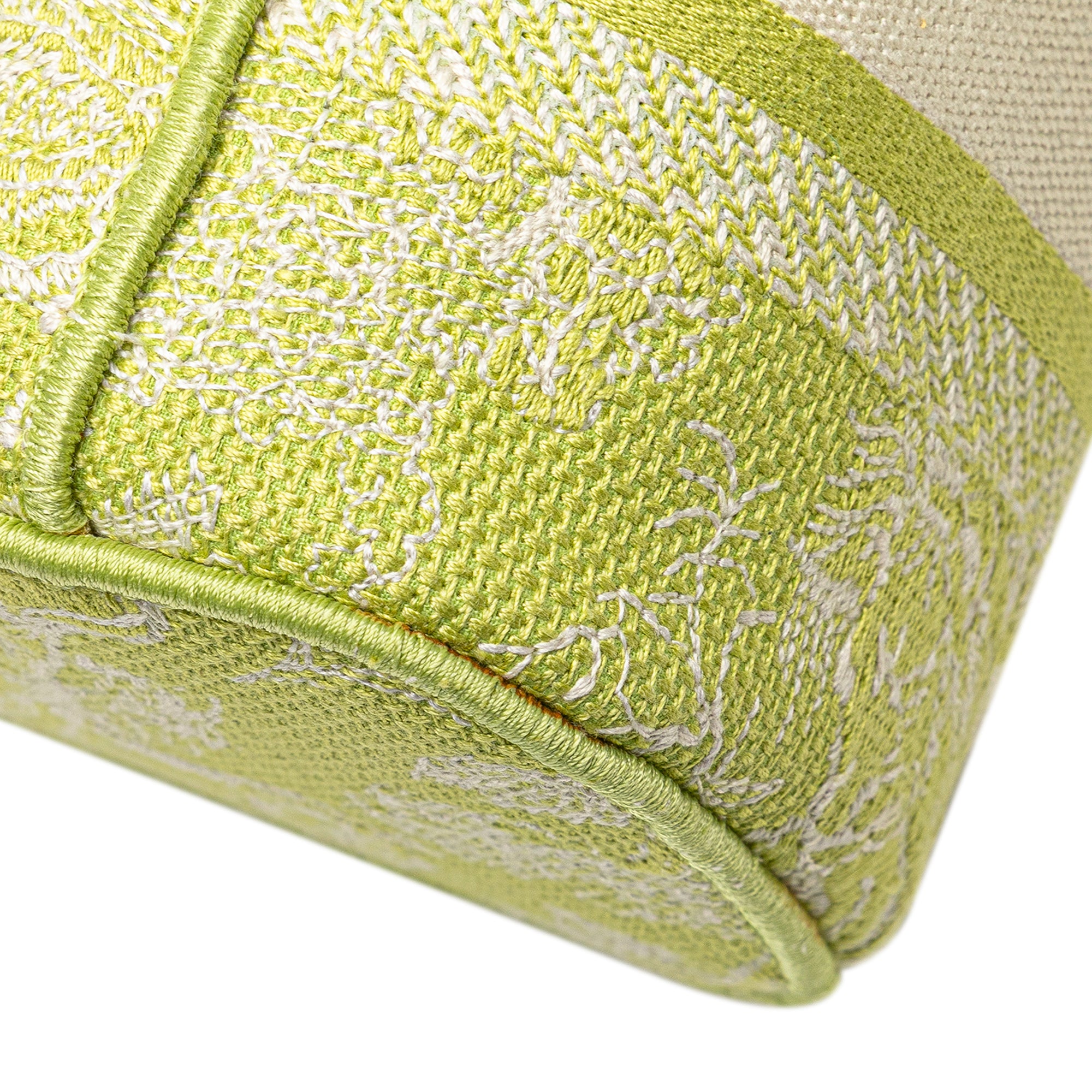 Dior Small Canvas Embroidered Toile De Jouy Diortravel Vanity Case - image 9