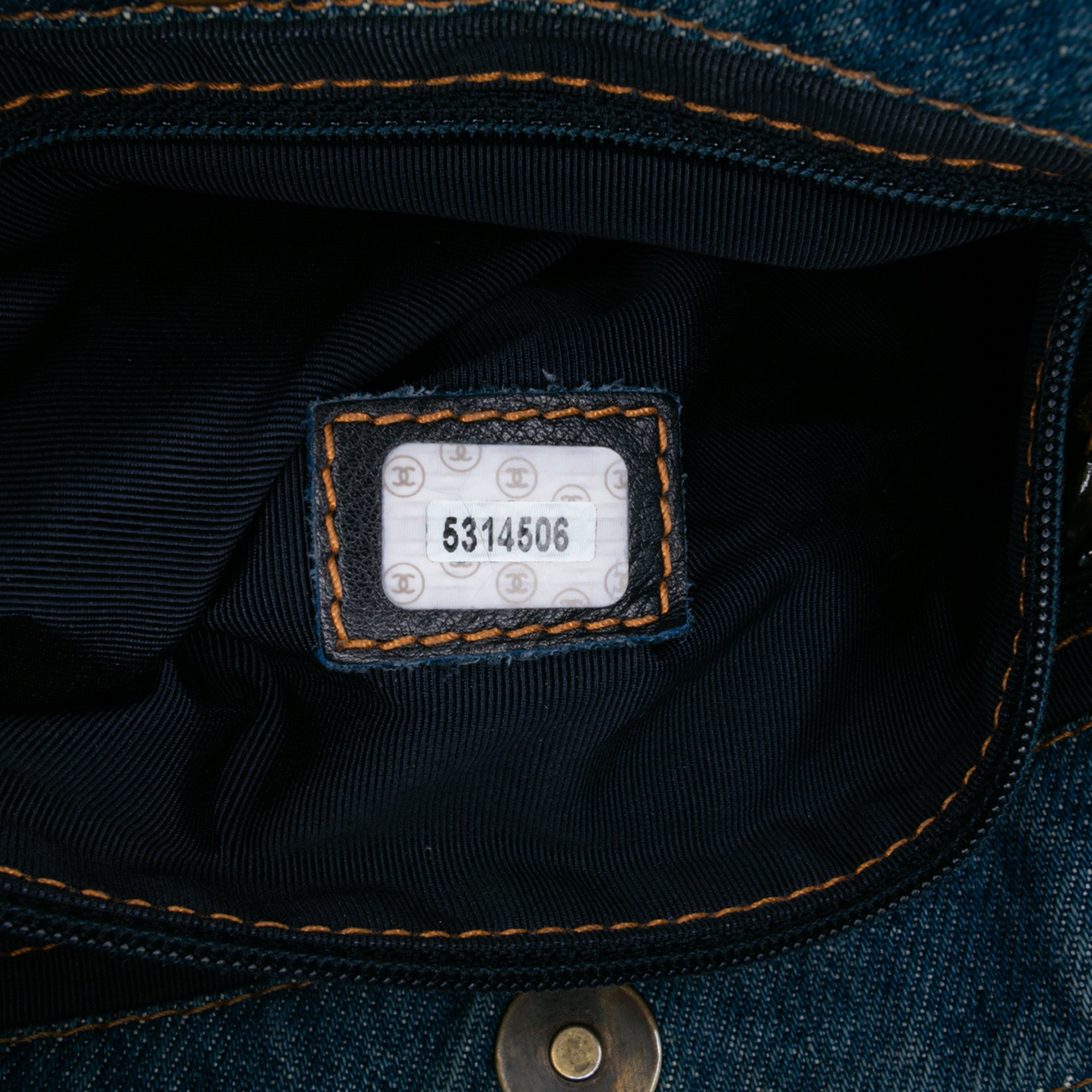 Chanel Small CC Stitched Denim Tote - image 6