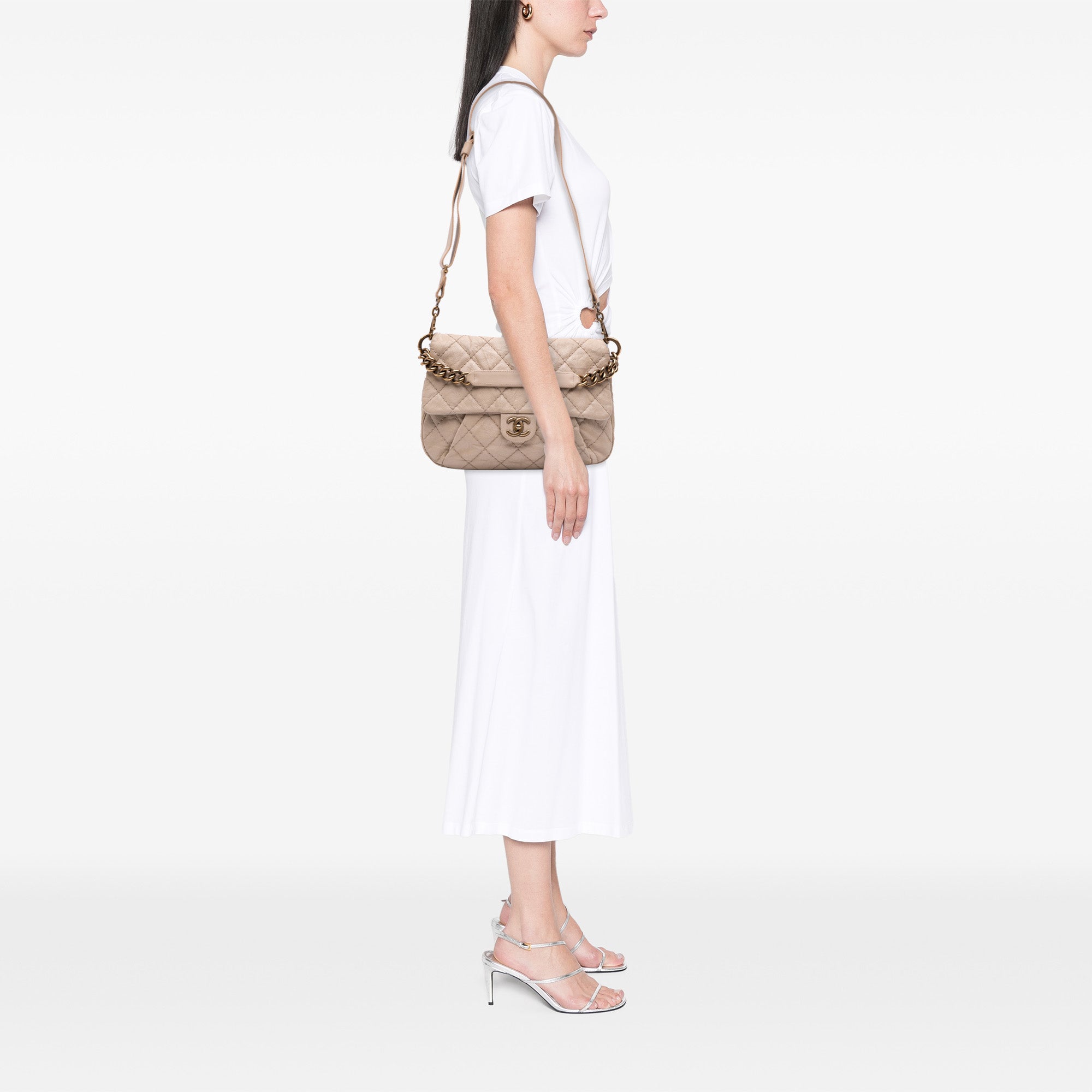 Chanel Medium Quilted Caviar Coco Pleats Messenger Flap - image 9