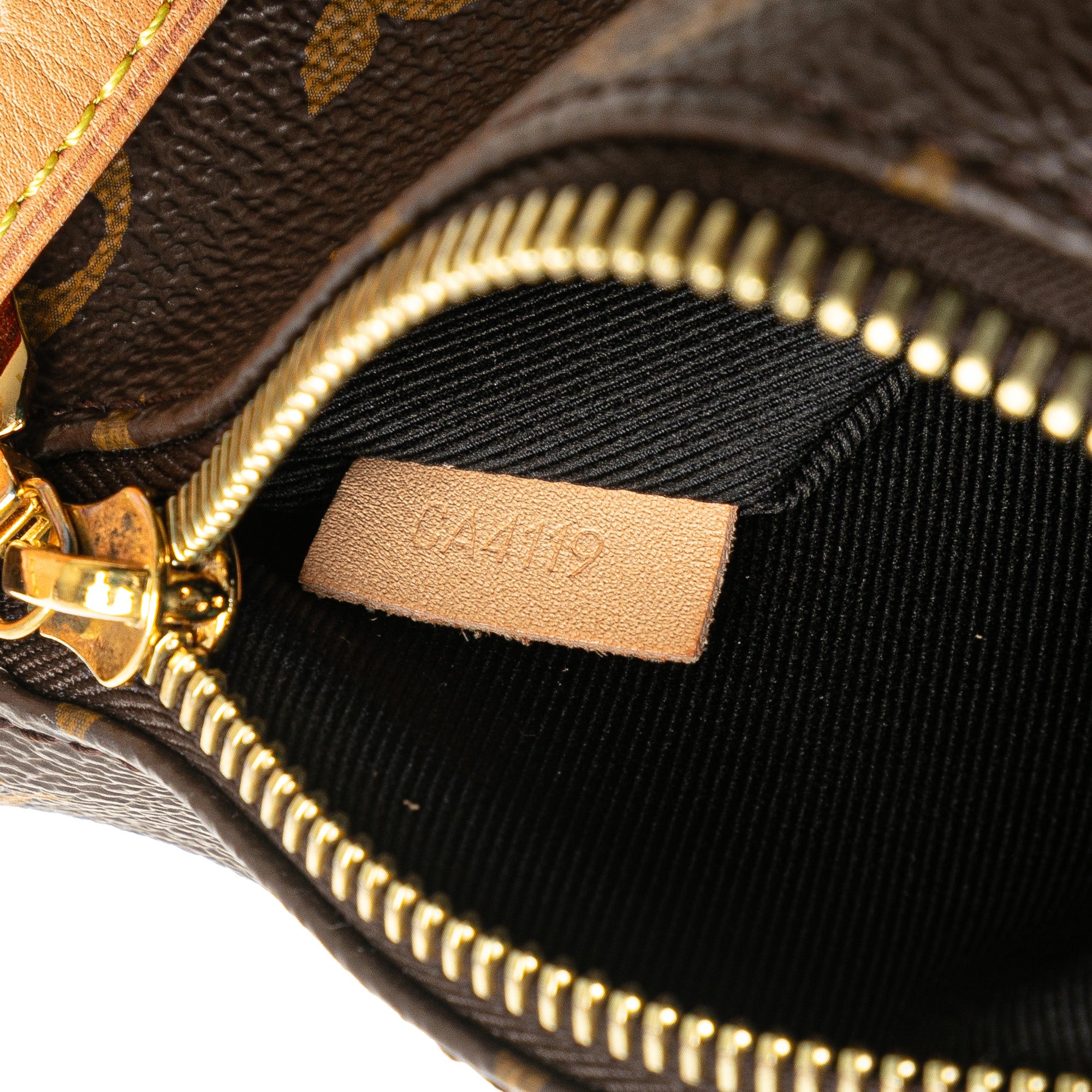 Louis Vuitton Monogram Bumbag - image 6