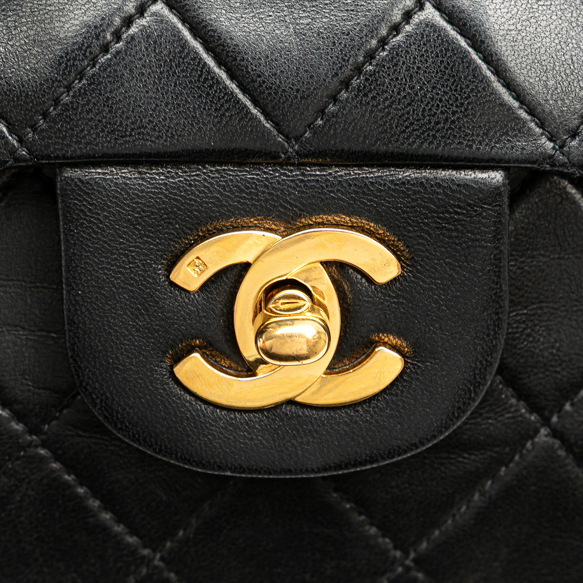 Chanel Medium Classic Lambskin Double Flap - image 12
