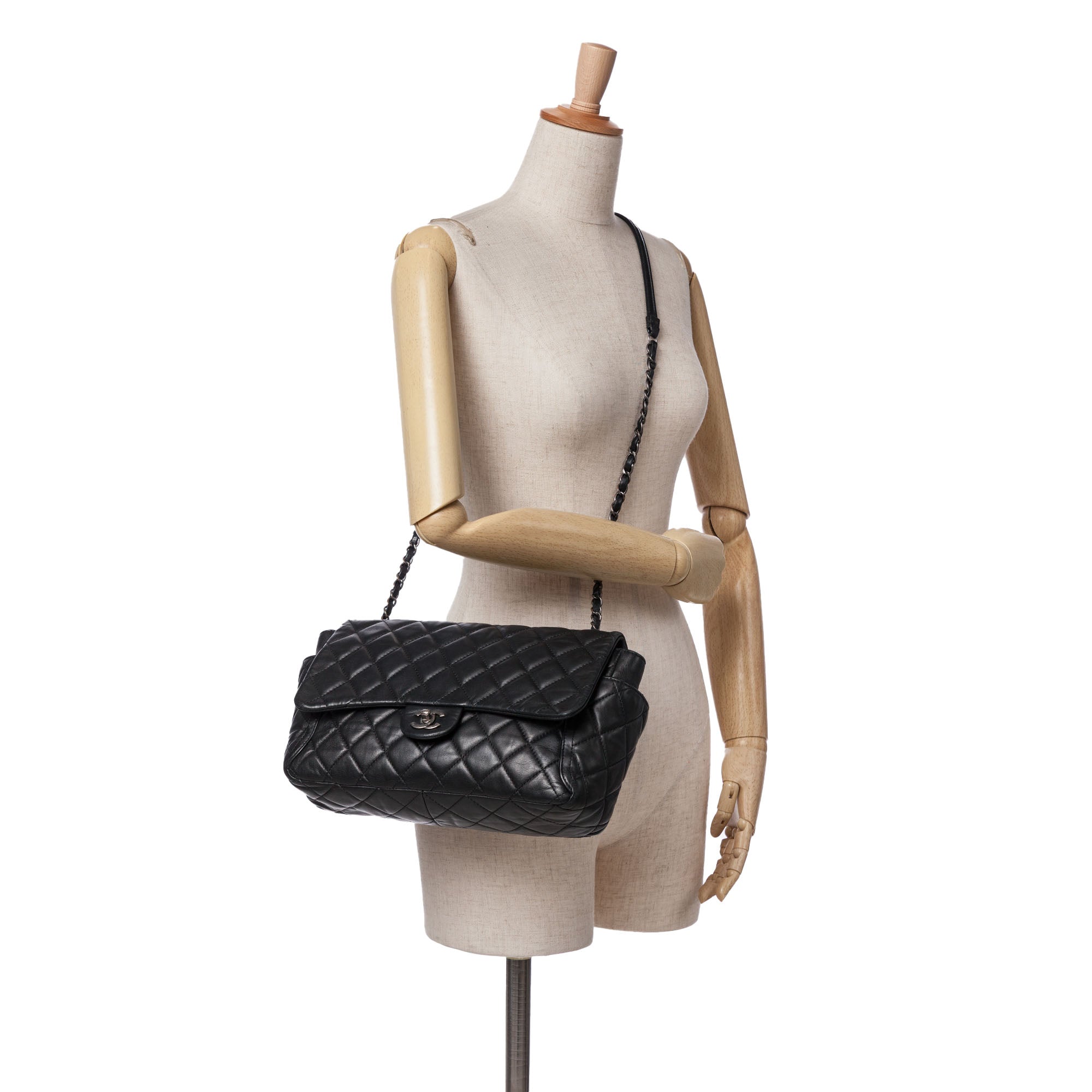 Chanel Large Quilted Lambskin Around Pockets Flap - image 10
