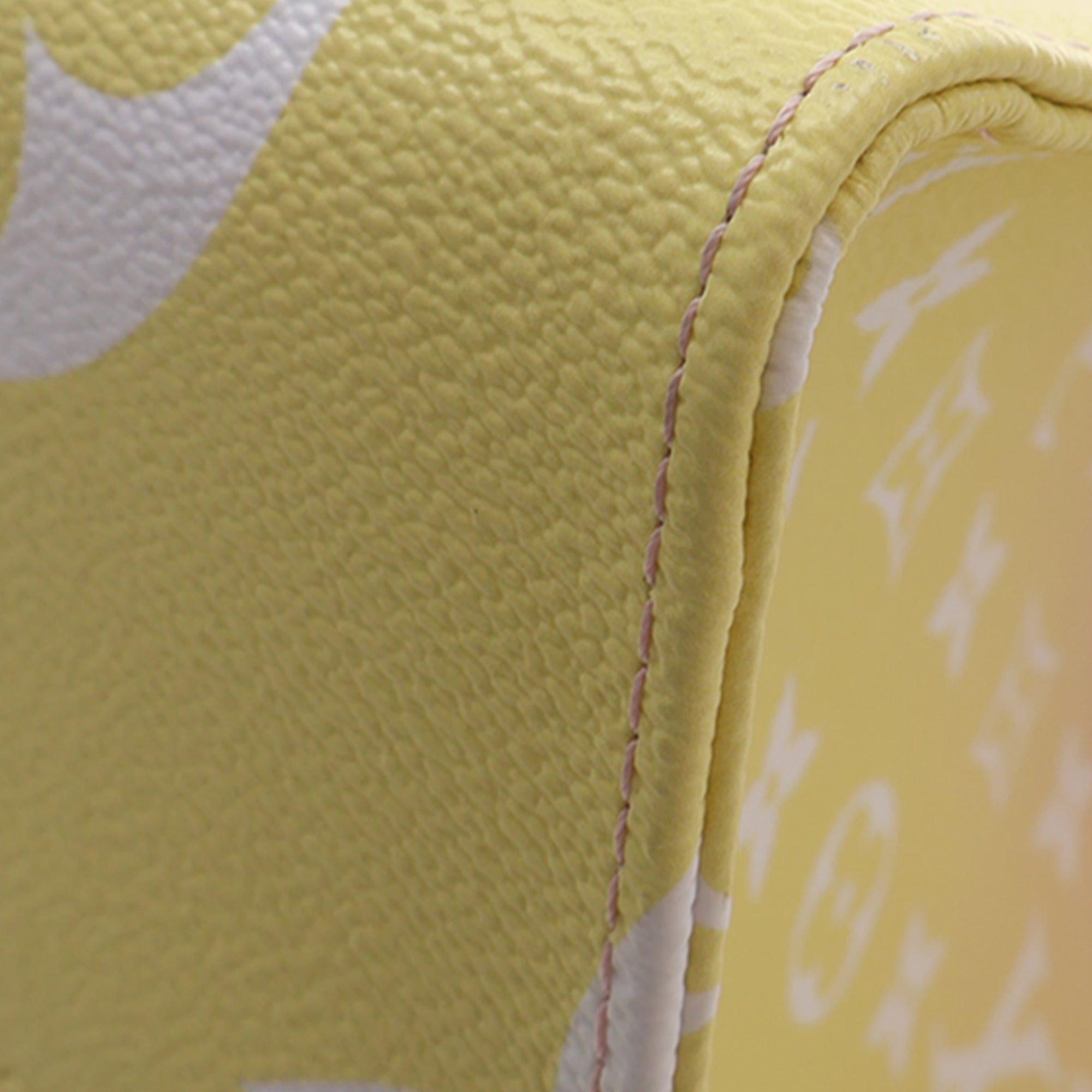 Louis Vuitton Monogram Giant By The Pool Onthego GM - image 10