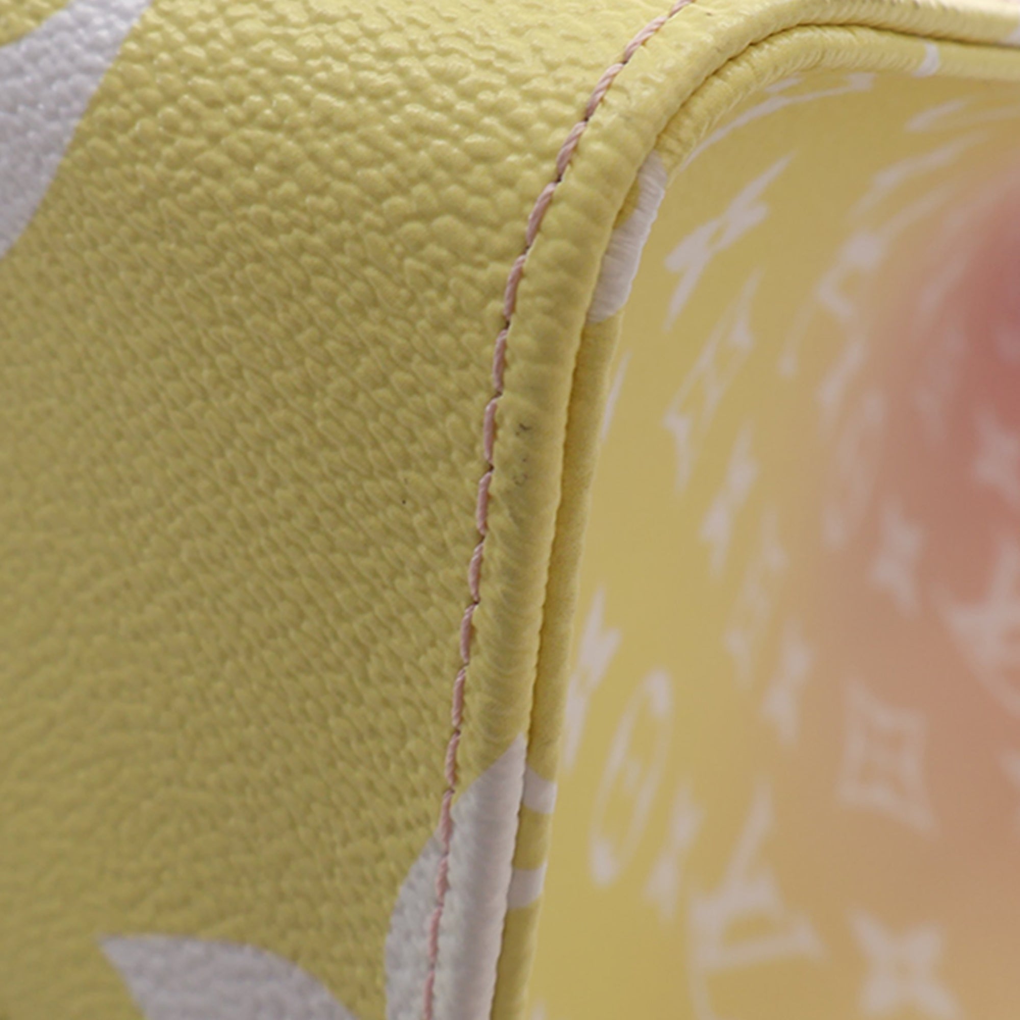 Louis Vuitton Monogram Giant By The Pool Onthego GM - image 14