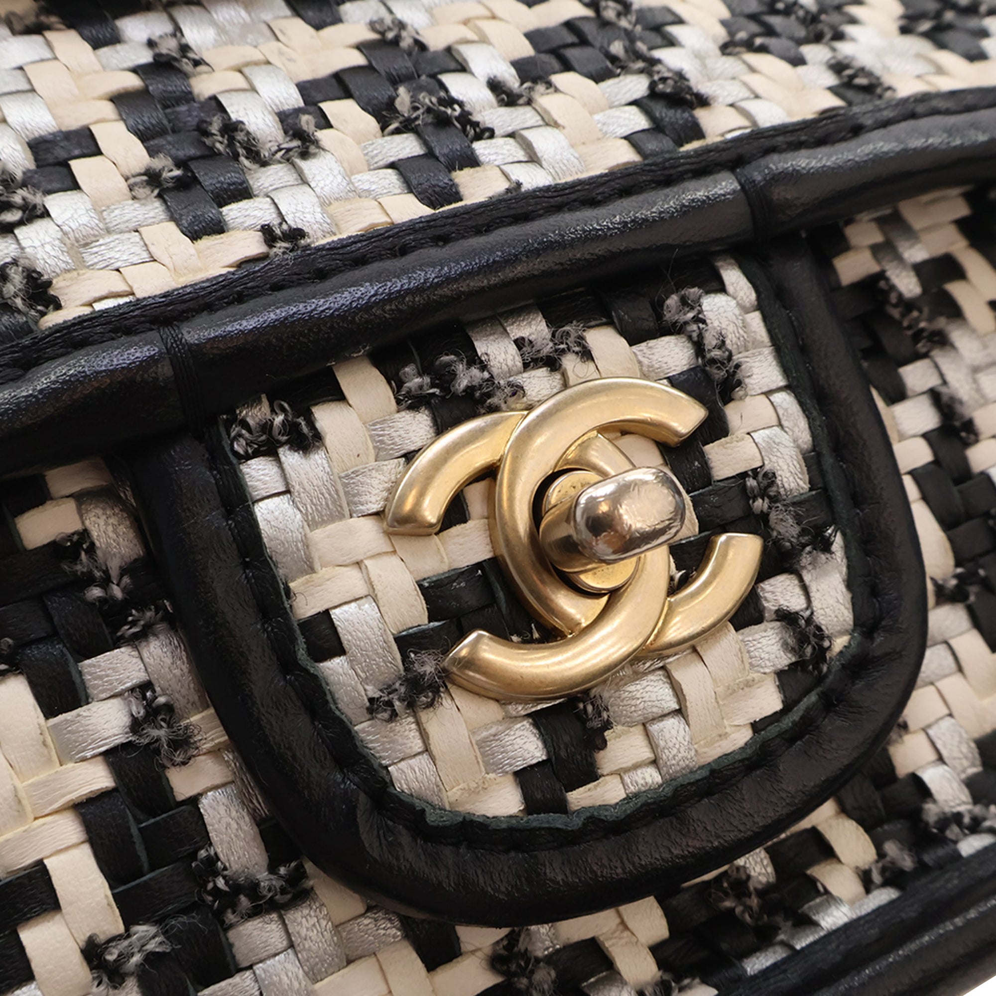 Chanel CC Woven Lambskin and Viscose Houndstooth Single Flap - image 8