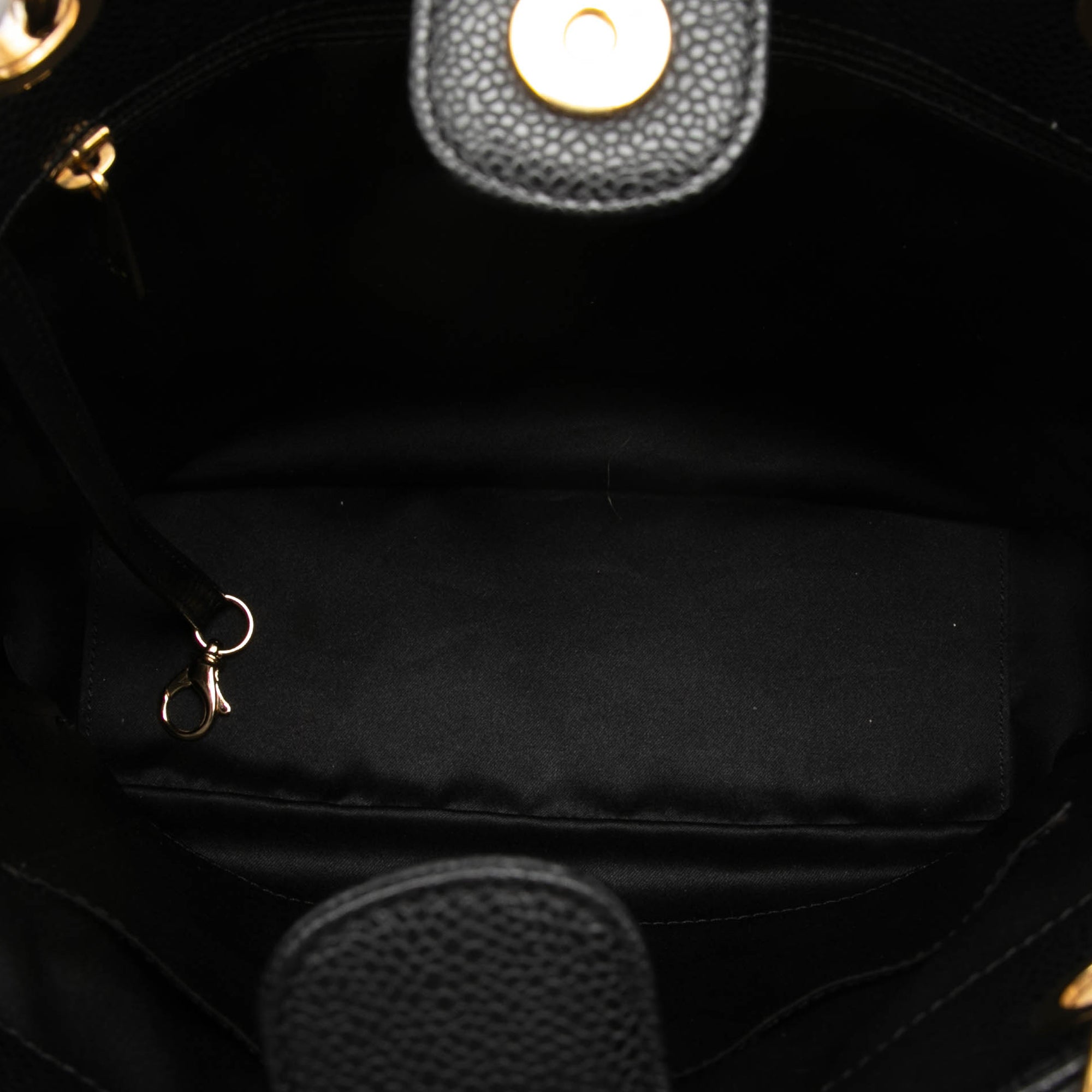 Chanel Caviar Petite Shopping Tote - image 4