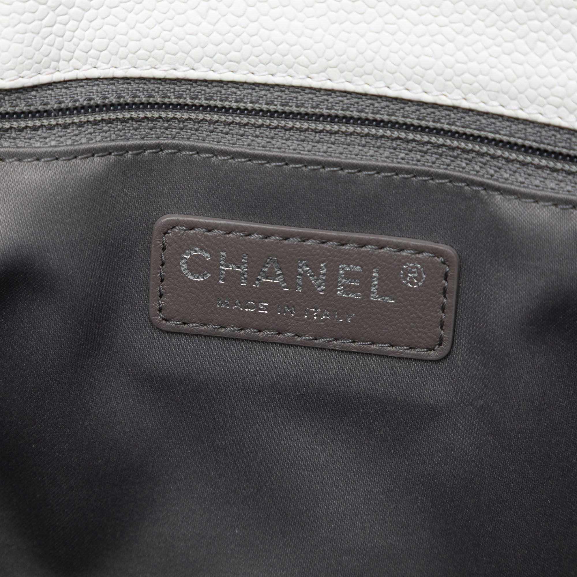 Chanel Caviar Grand Shopping Tote - image 5