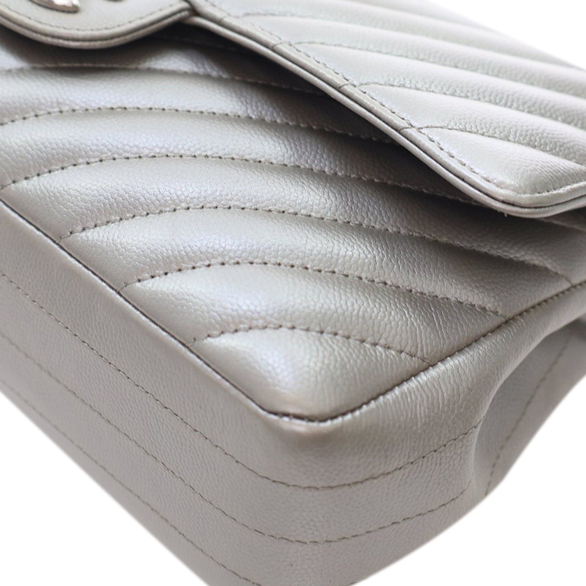 Chanel Medium Classic Chevron Caviar Double Flap - image 9