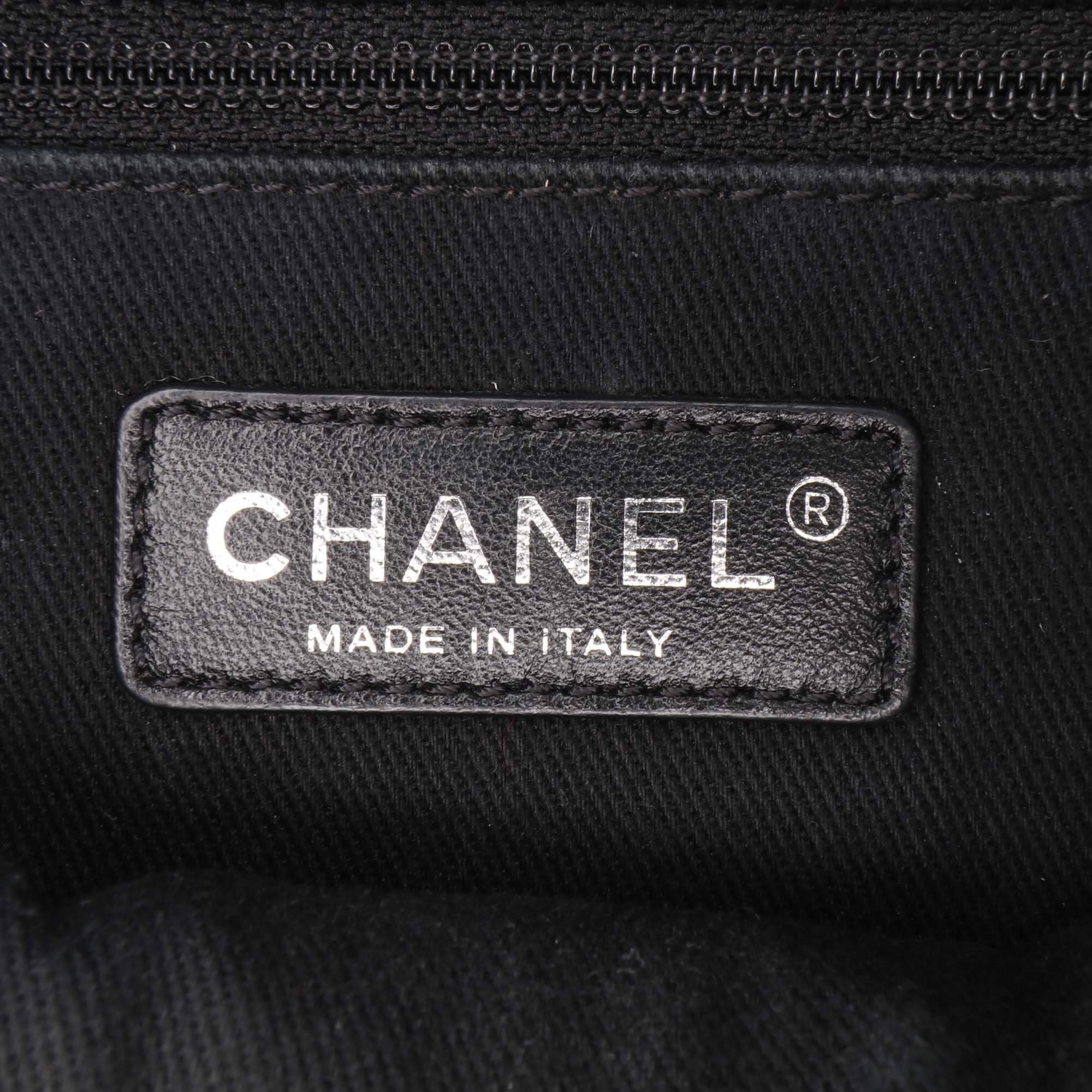 Chanel Medium Quilted Glazed Calfskin Duo Color Flap - image 5