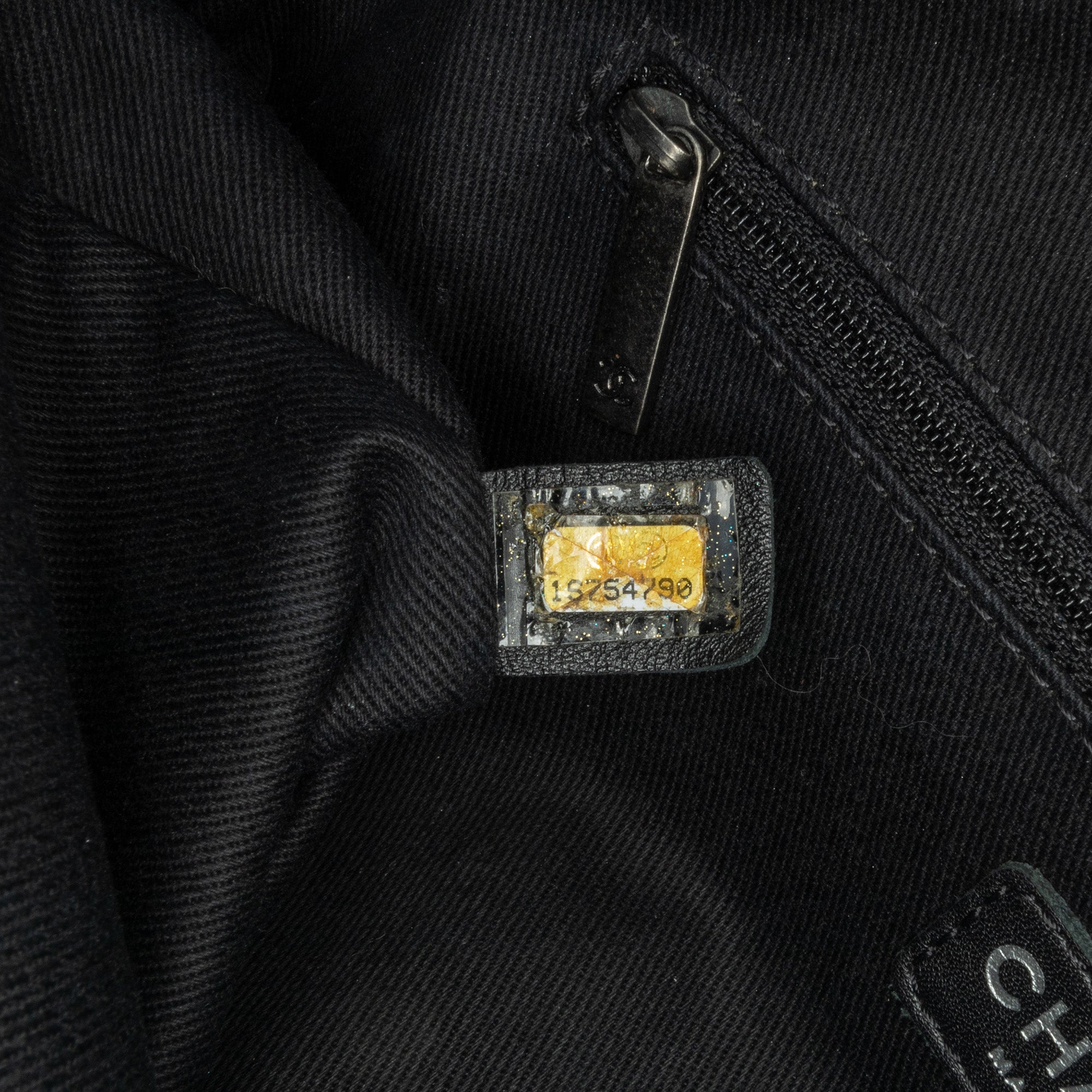 Chanel Jumbo Quilted Iridescent Caviar Easy Flap - image 6