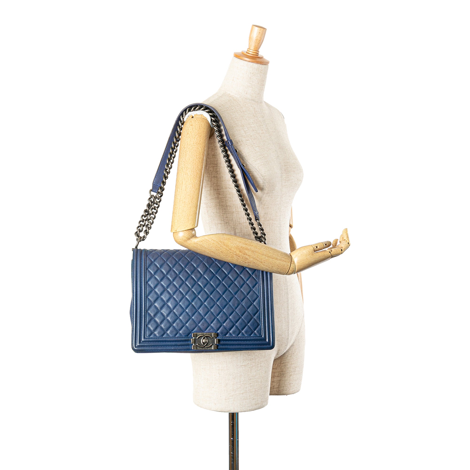 Chanel Large Quilted Lambskin Boy Flap - image 11