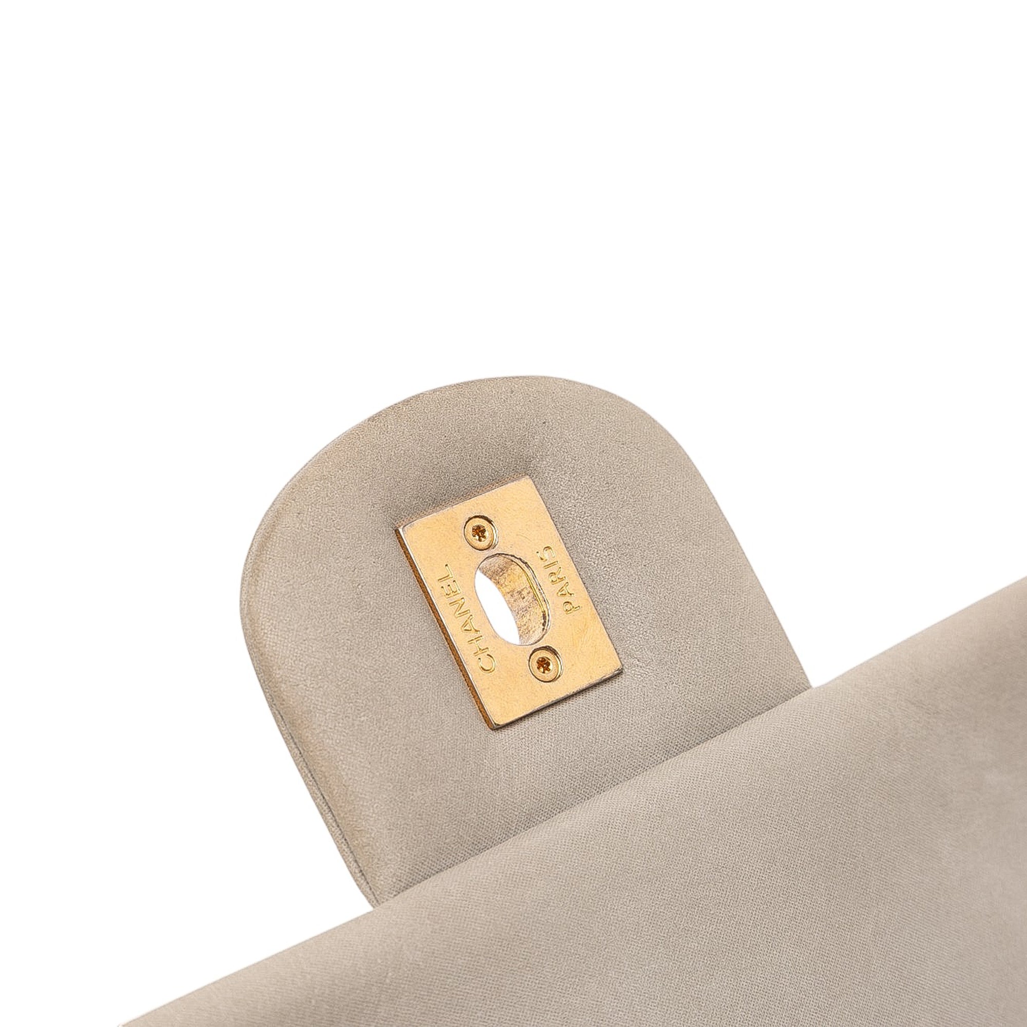 Chanel Quilted Calfskin Chic Quilt Flap - image 8