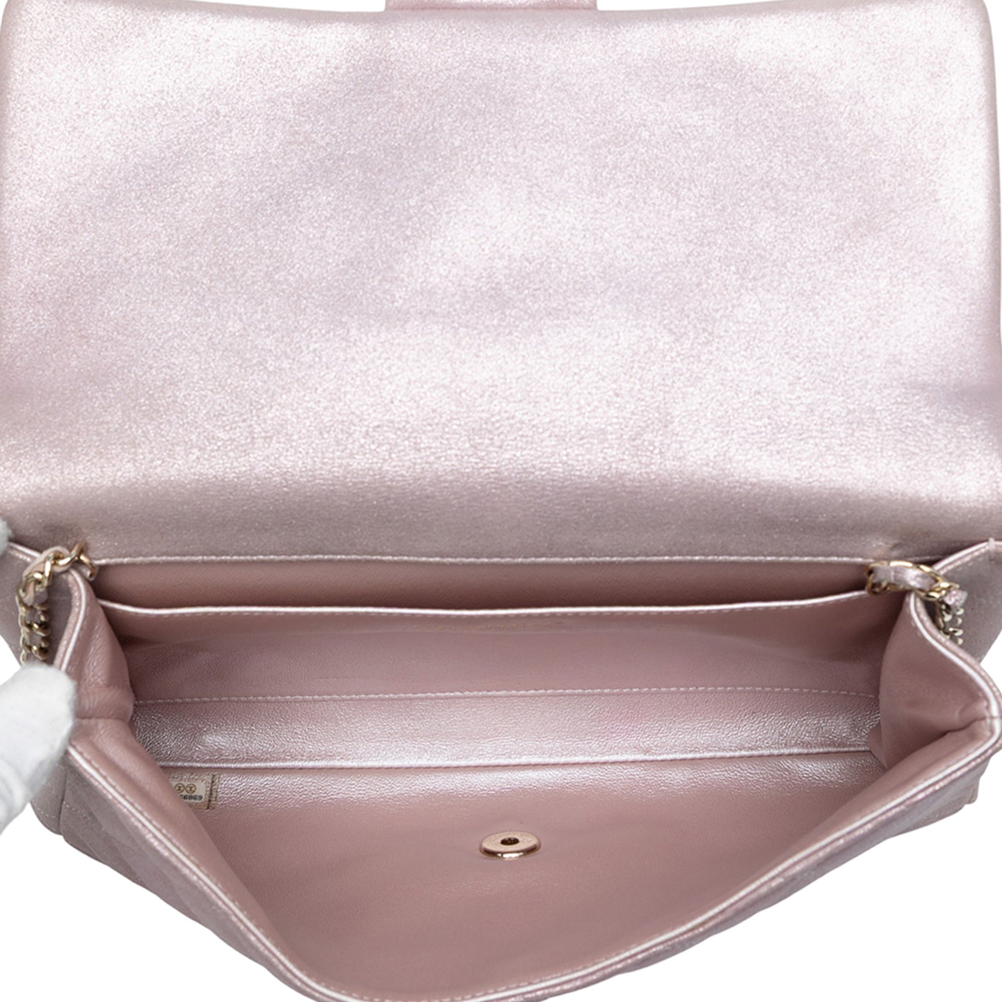 Chanel CC Quilted Iridescent Calfskin Clutch with Chain - image 4