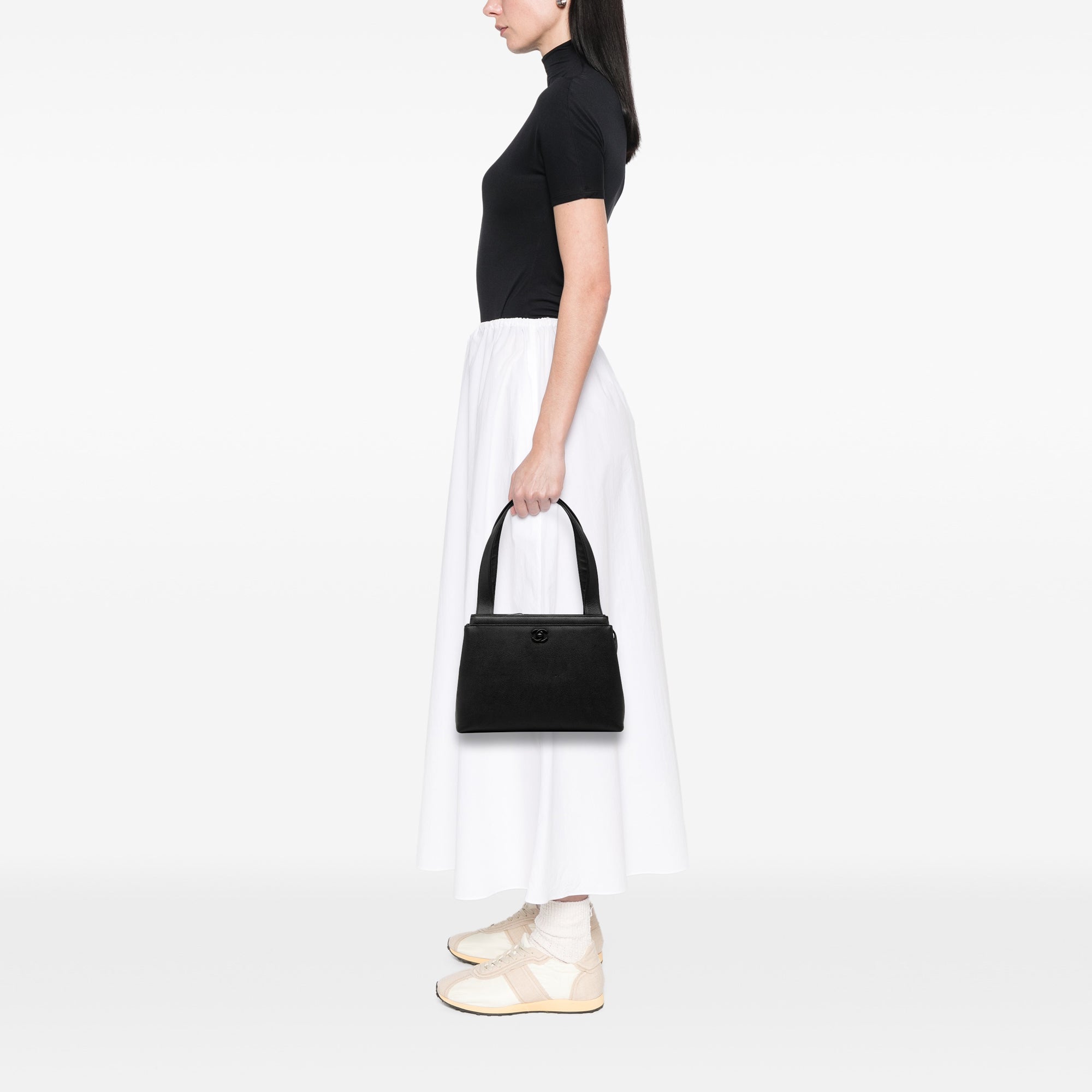 Chanel CC Caviar Shoulder Bag - image 7
