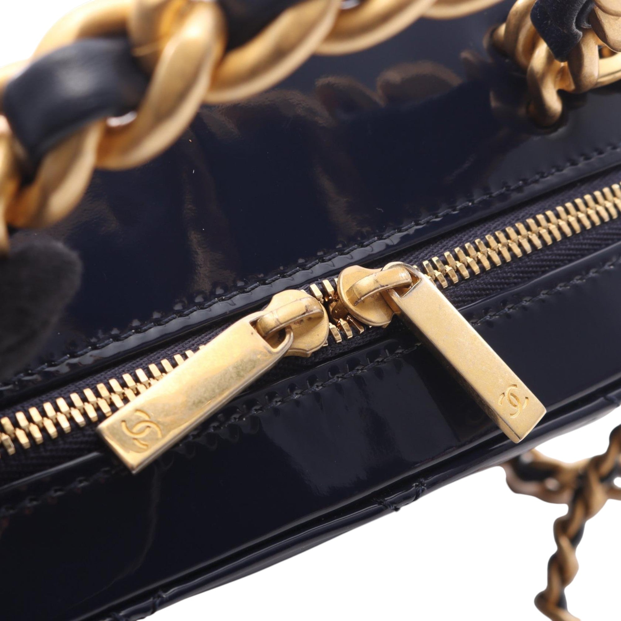 Chanel CC Quilted Patent Vanity Case - image 6