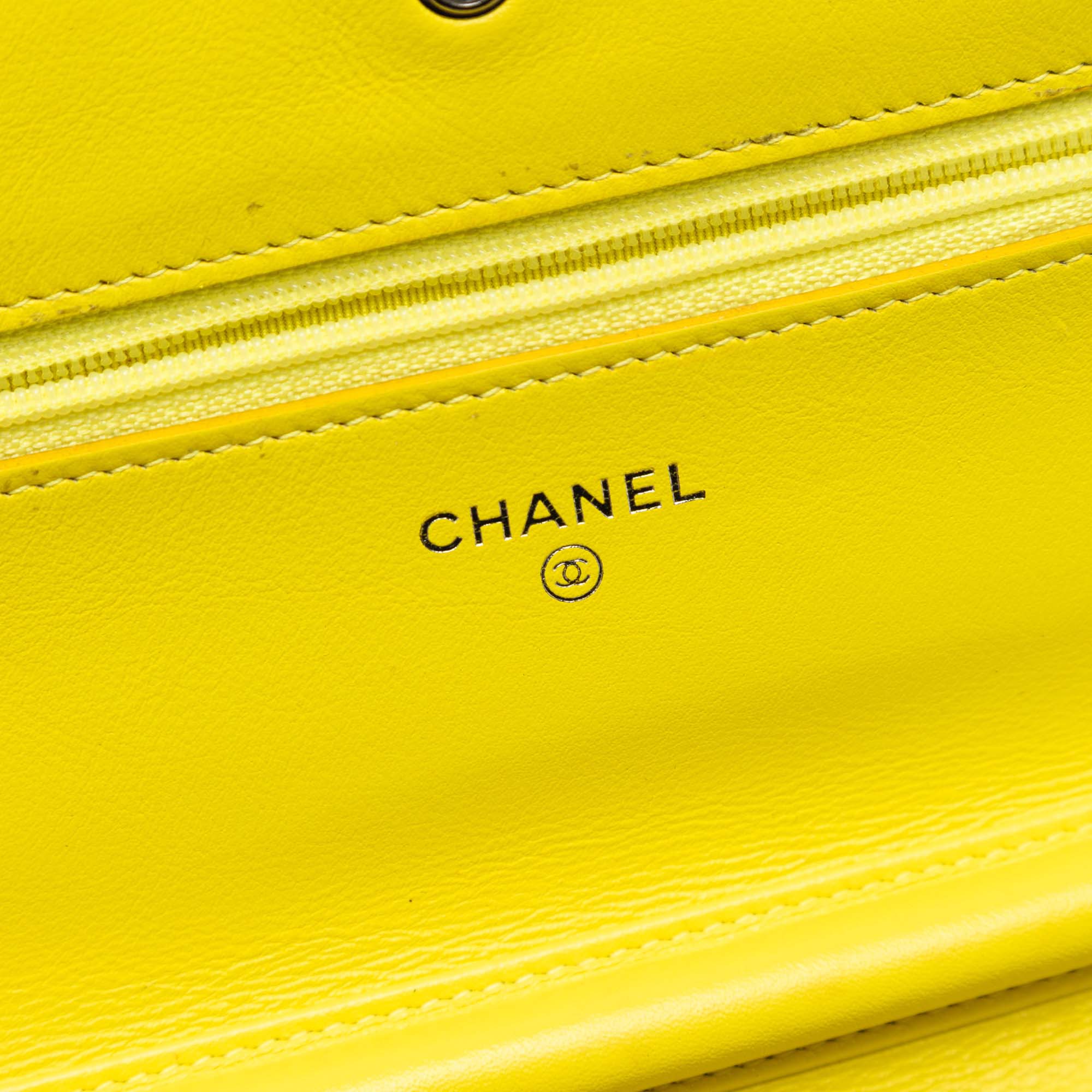 Chanel CC Quilted Patent Wallet On Chain - image 5