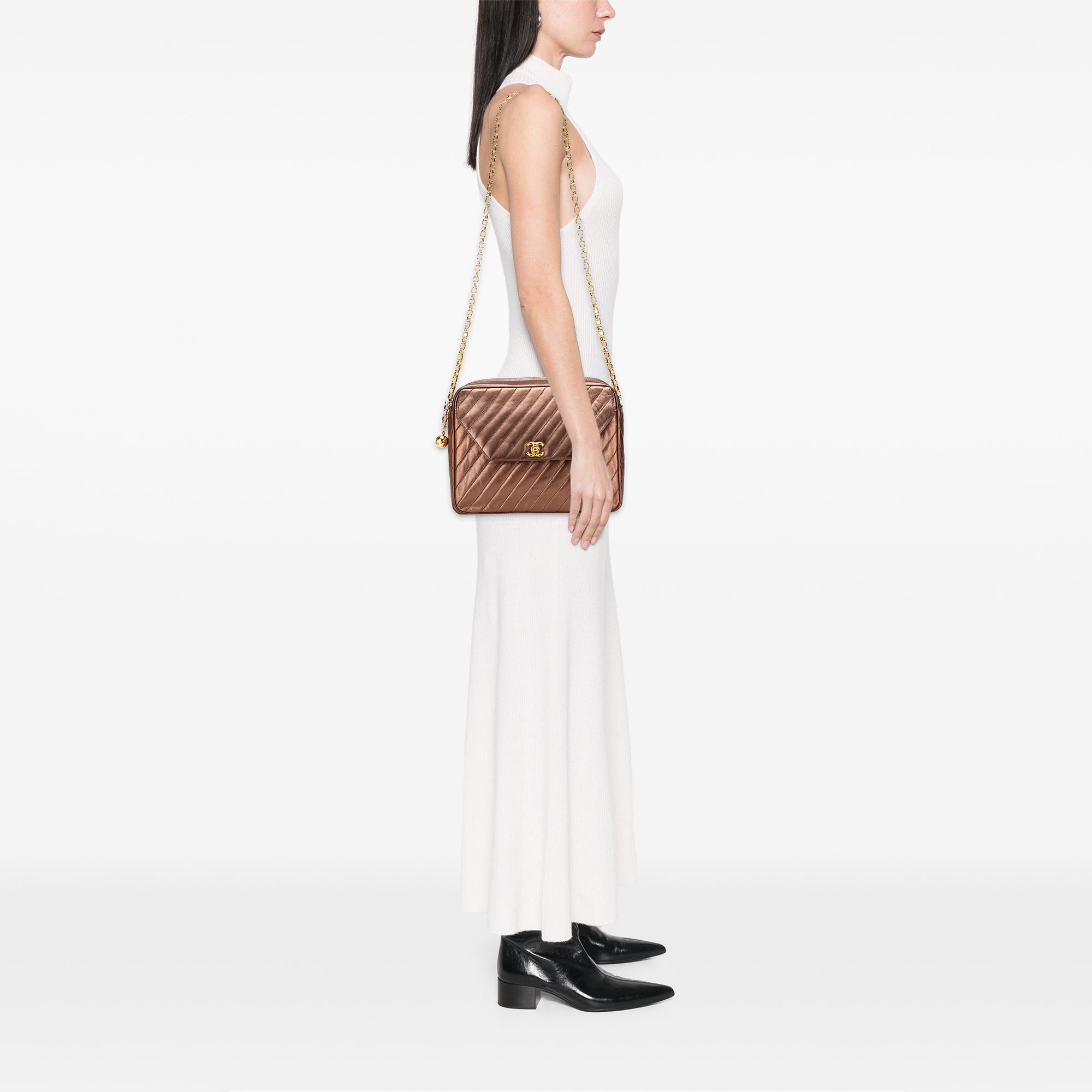 Chanel CC Diagonal Quilted Metallic Lambskin Camera Bag - image 9