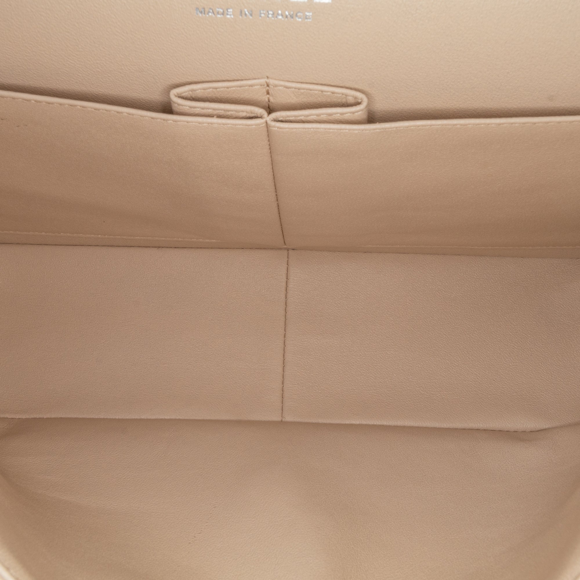 Chanel Jumbo Classic Caviar Double Flap - image 4