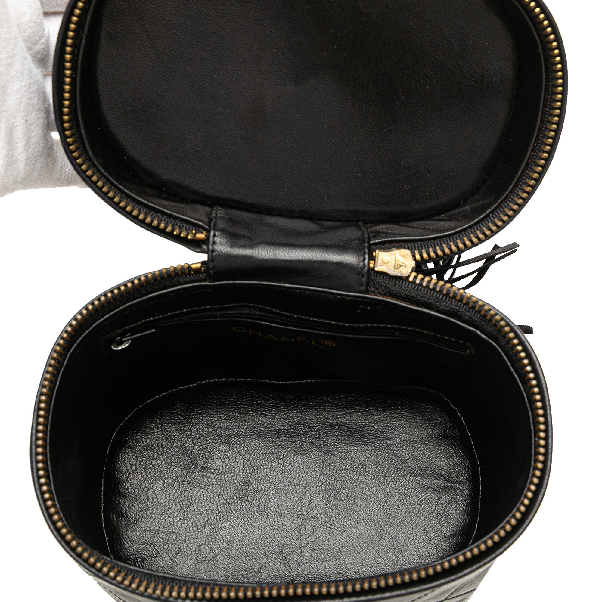 Chanel Quilted Lambskin Tassel Vanity Case with Chain - image 4