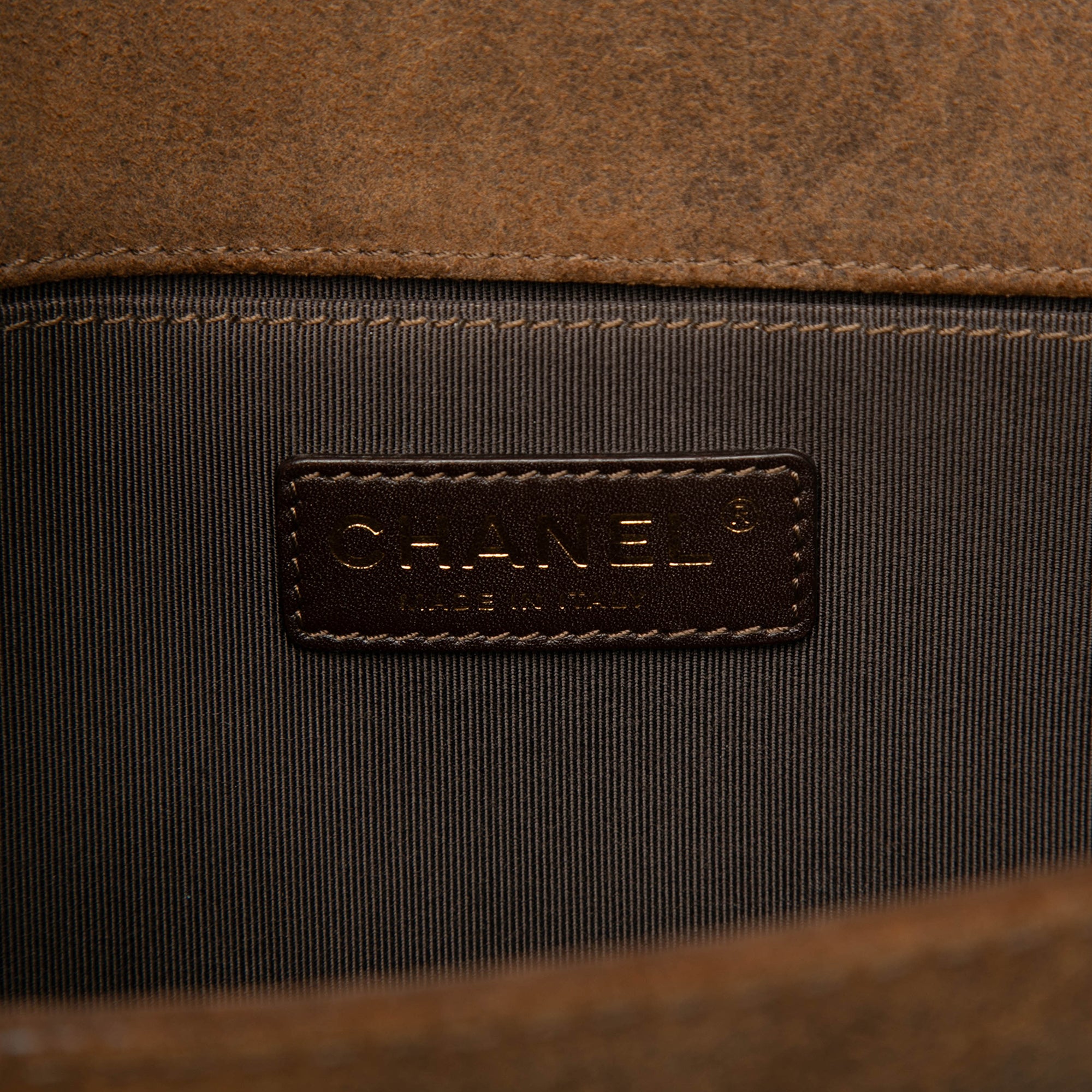 Chanel Old Medium Nubuck Trimmed Quilted Aged Calfskin Boy Flap - image 5