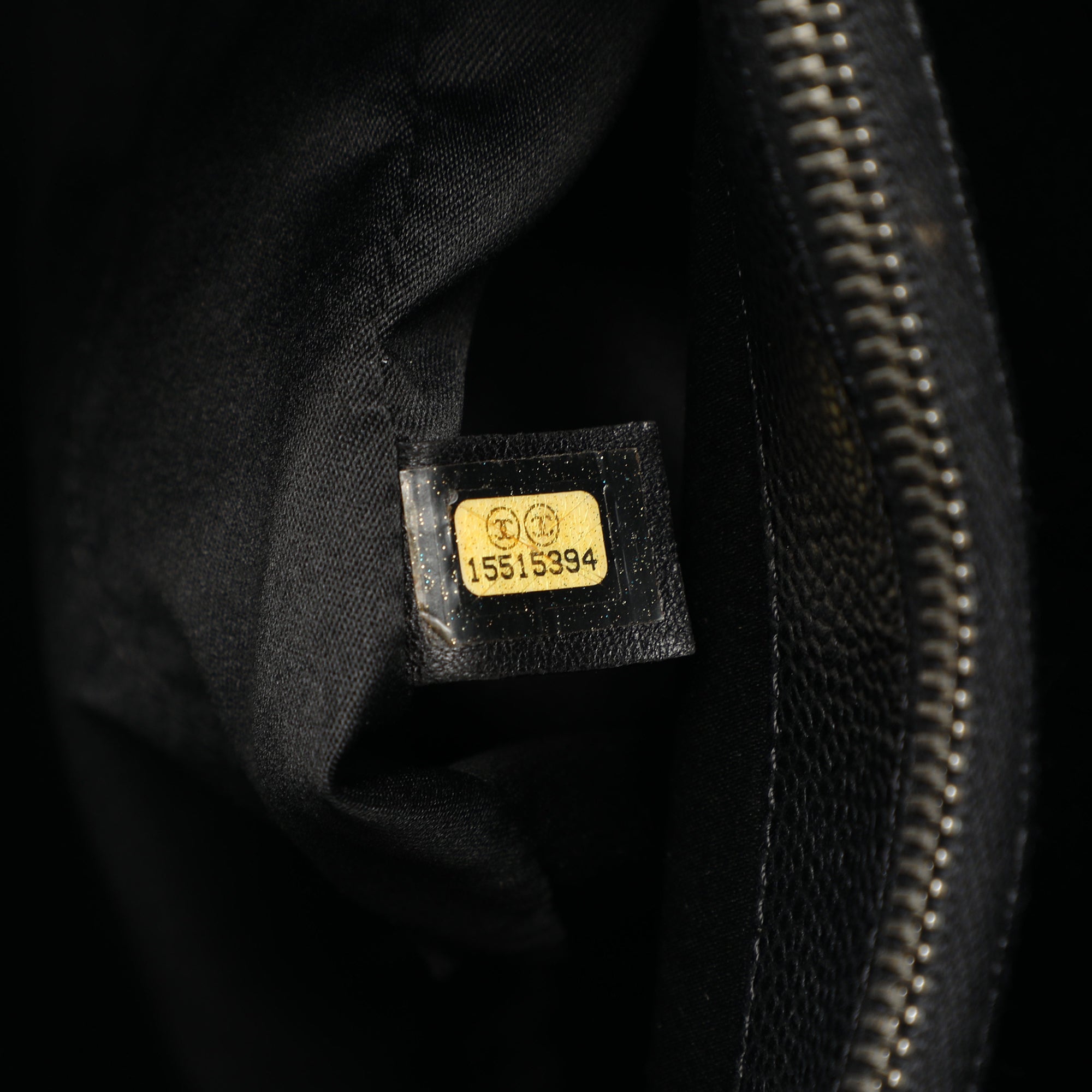 Chanel Caviar Grand Shopping Tote - image 6