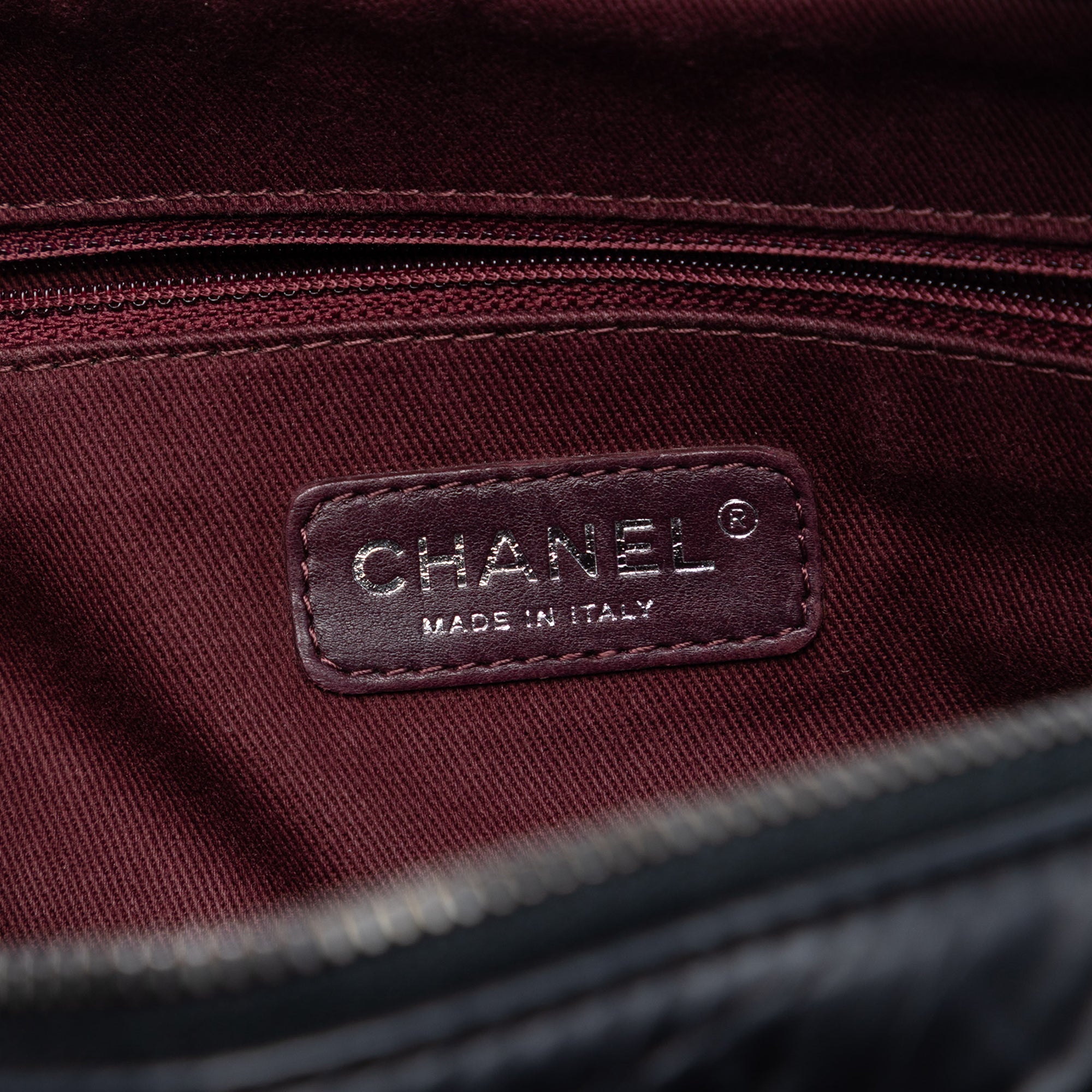 Chanel Jumbo Quilted Aged Calfskin New Portobello Flap - image 5